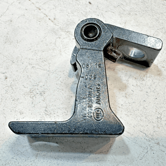 2013-2018 AUDI S6 REAR LEFT DRIVER SIDE DOOR LOWER HINGE OEM 1PCS *Z7S*