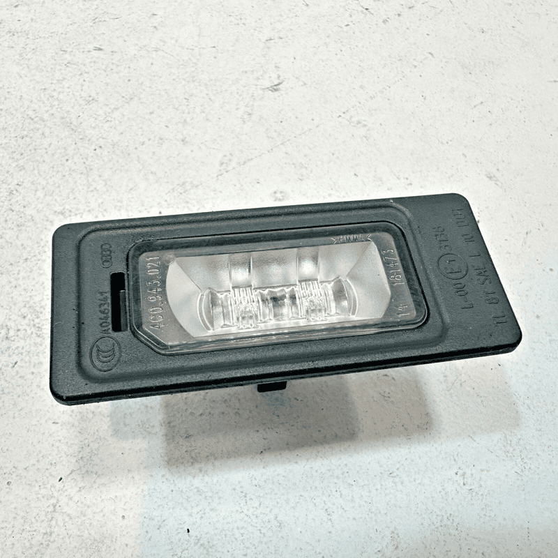 AUDI A6 S6 REAR RIGHT OR LEFT SIDE LICENSE PLATE LIGHT LAMP 2012-2018 OEM 1PCS