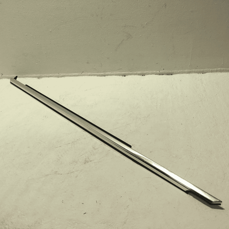 2018-2023 BMW 530E G30 FRONT LEFT DRIVER SIDE DOOR WINDOW BELT MOLDING OEM