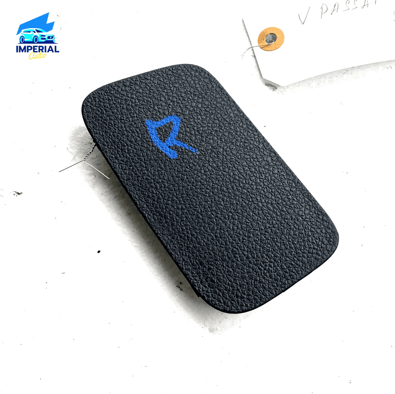 2012-2020 VOLKSWAGEN PASSAT Right Trunk TRIM / TAIL Light Cover 561867605 O