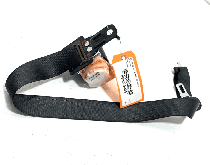 2018-19-20-21-22-2023 TOYOTA CAMRY SEAT BELT SEATBELT RETRACTOR REAR CENTER OEM