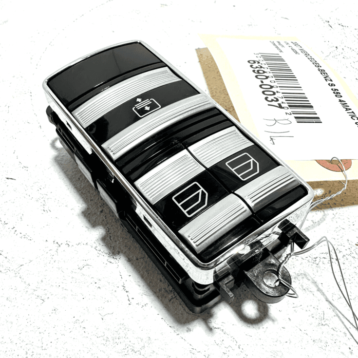 2007-2013 MERCEDES S550 W221 REAR LEFT OR RIGHT SIDE WINDOW CONTROL SWITCH OEM