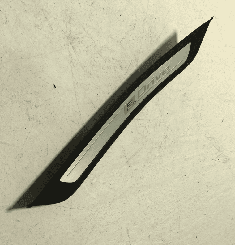 18-2023 BMW G30 530E E-DRIVE REAR PASSENGER DOOR SILL SCUFF PLATE TRIM COVER OEM