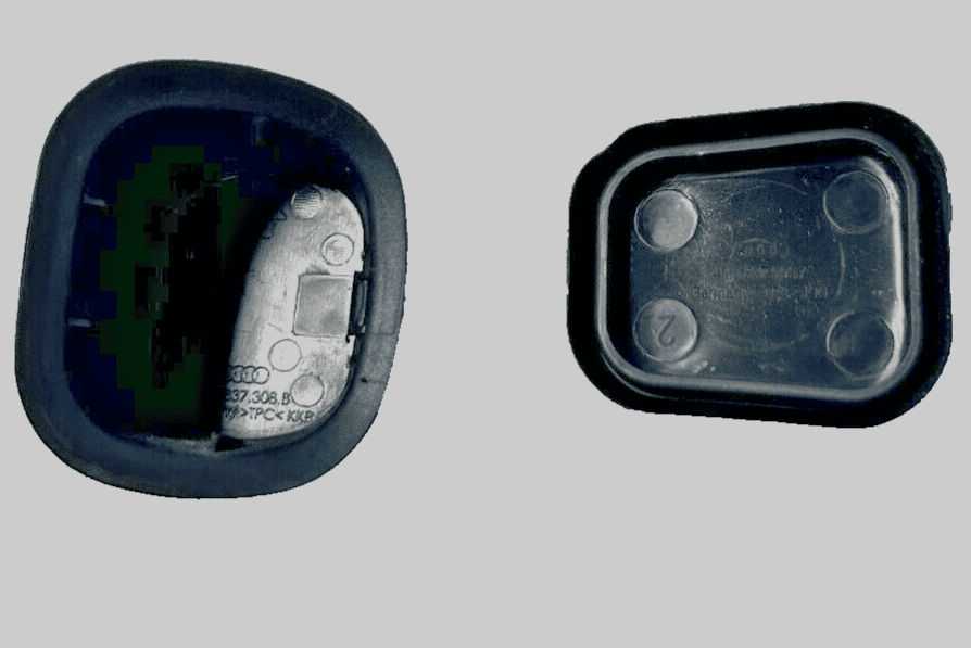 2017-2019 AUDI Q7 FRONT RIGHT PASSENGER SIDE DOOR INTERIOR COVER & CAP OEM