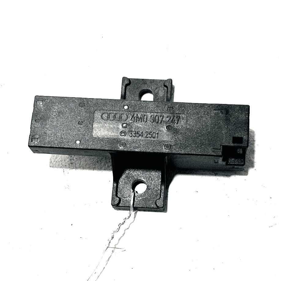 2017-2023 AUDI Q7 REAR RIGHT SMART KEYLESS ENTRY ANTENNA MODULE UNIT OEM