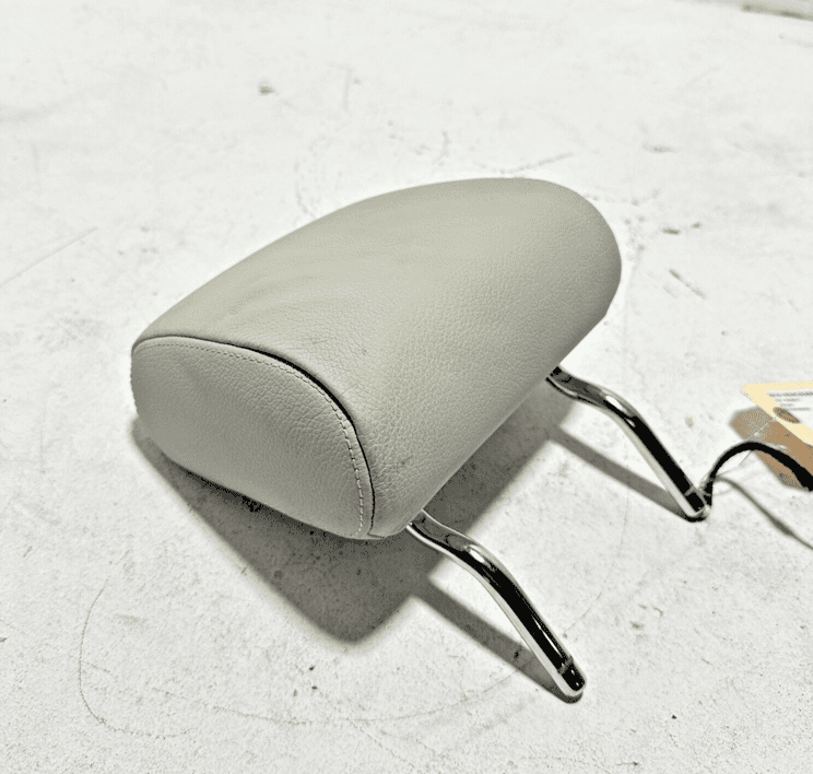 Rear Row Bench Seats Center Headrest Mercedes-Benz S550 W222 2014-2017 OEM