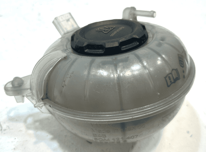 2019-20 Volkswagen Jetta Radiator Coolant Overflow Expansion Tank Reservoir OEM