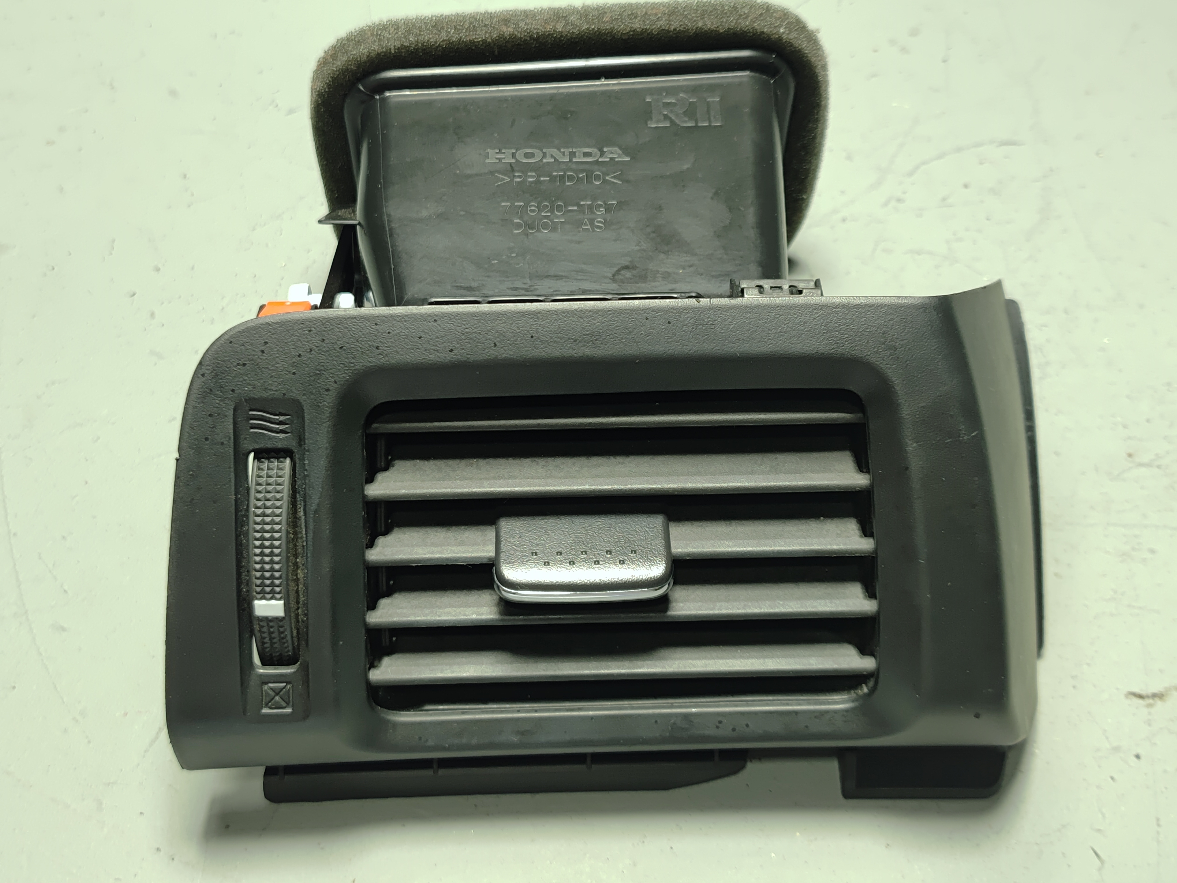 2018-2022 HONDA PILOT DASH DASHBOARD PASSENGER SIDE OUTER AC AIR VENT GRILLE OEM