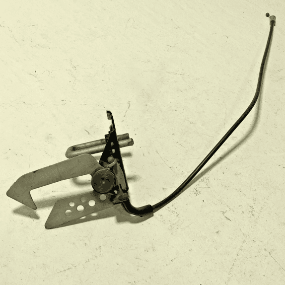 BMW 535i 550i FRONT PASSENGER SIDE HOOD BONNET LOCK LATCH STRIKER 2011-2016 OEM