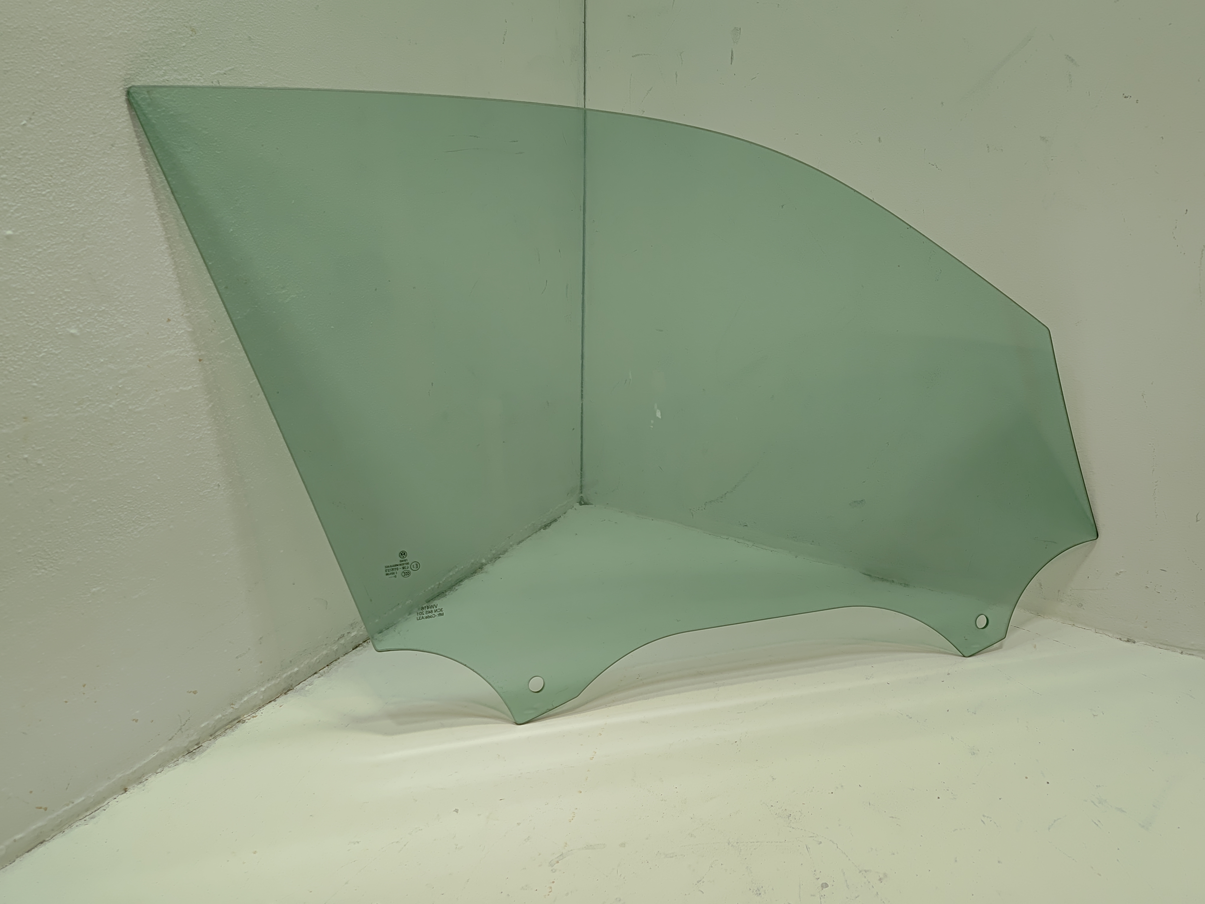 2018-2023 VOLKSWAGEN ATLAS CENTER CONSOLE PARK PARKING BRAKE SWITCH BUTTON OEM