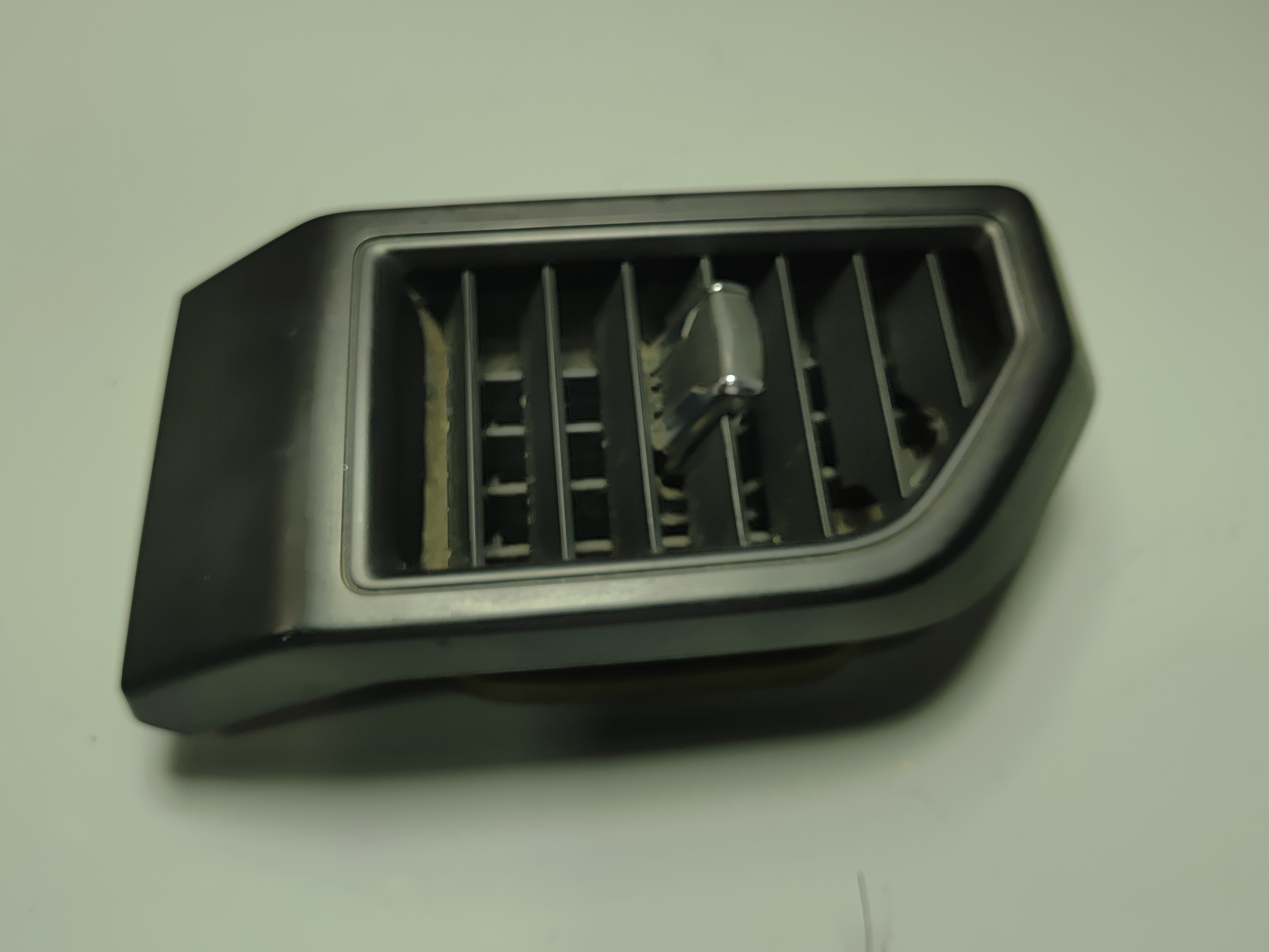 2015 - 2020 FORD F150 FRONT LEFT DRIVER DIDE OUTER AIR VENT BLACK OEM