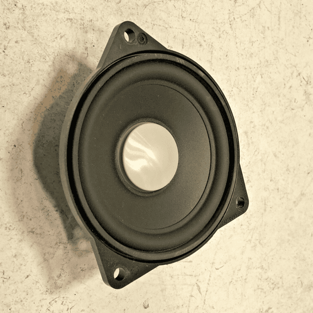 2017-23 BMW 5030XE I REAR INNER TRUNK CORNER MIDRANGE SPEAKER HARMAN CARDON OEM