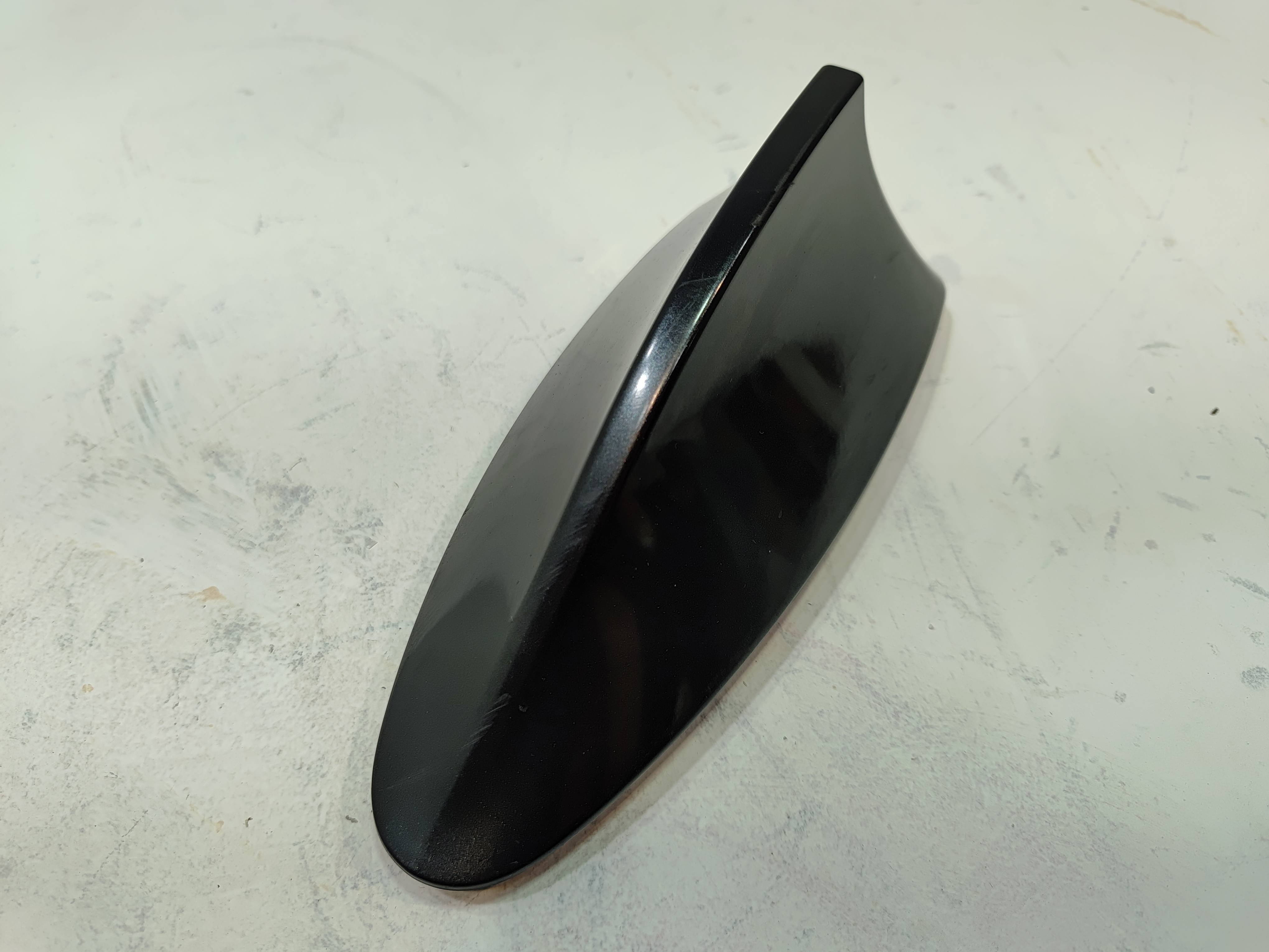 2011 - 2016 BMW 535I F10 REAR ROOF SHARK FIN ANTENNA COVER HOUSING = A90 = OEM