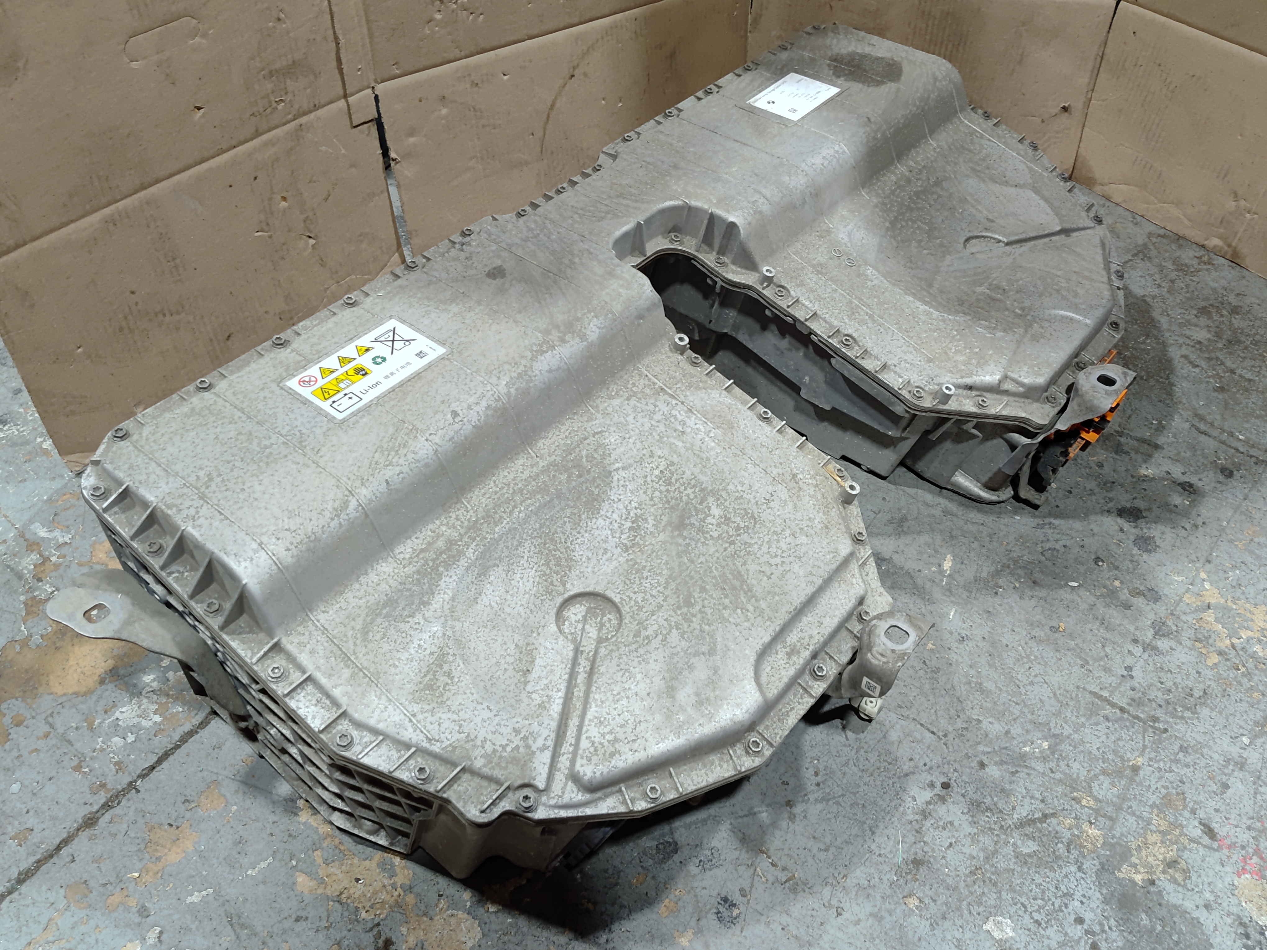 2018-2020 BMW 530XE G30 FRONT EXHAUST MUFFLER PIPE MOUNT BRACKET SUPPORT OEM
