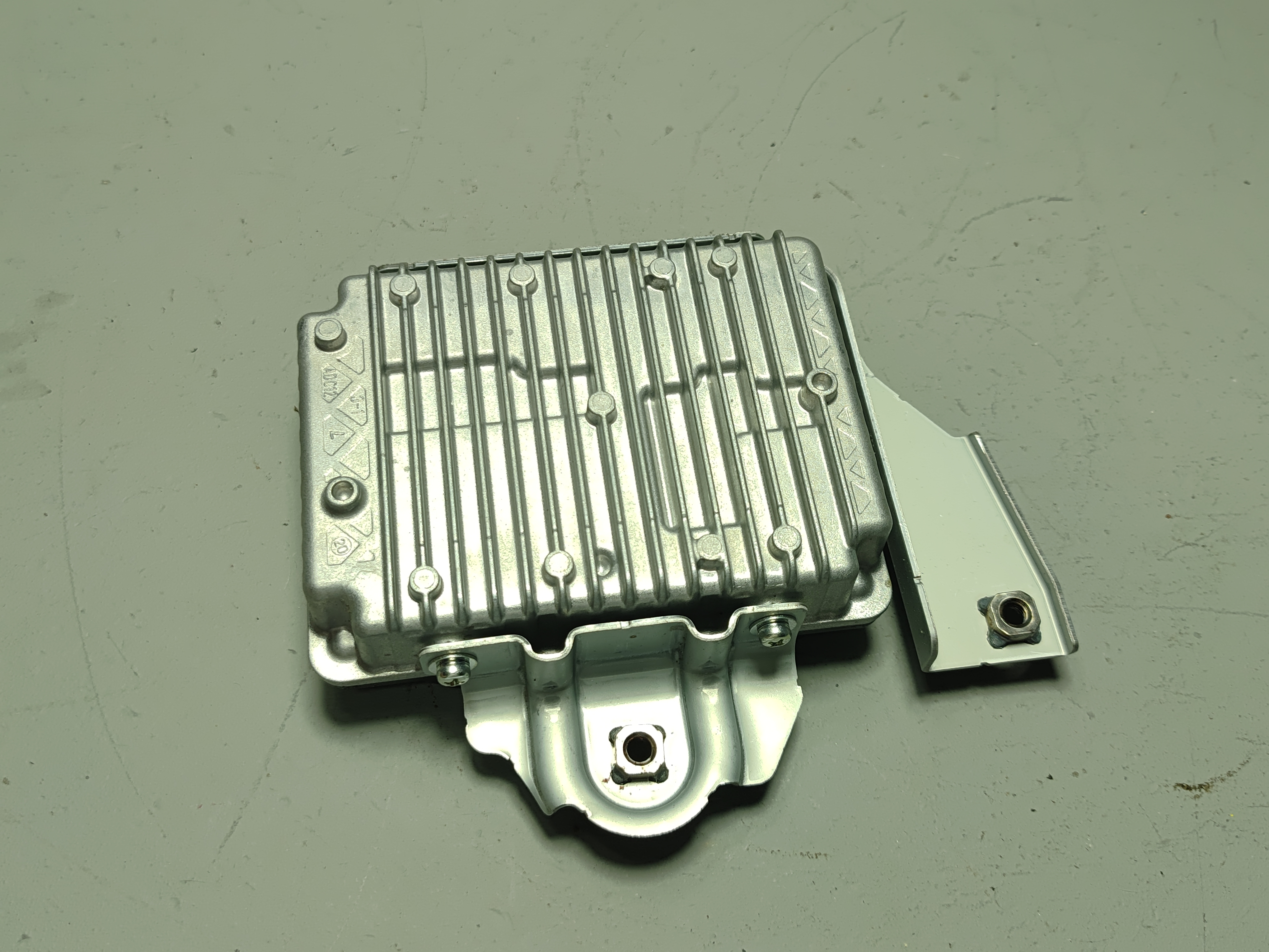 2016-2021 HONDA PILOT AC POWER INVERTER CONTROL MODULE UNIT OEM