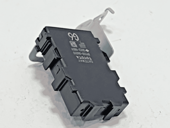 2018-2019 TOYOTA CAMRY NETWORK GATEWAY COMPUTER CONTROL MODULE UNIT OEM