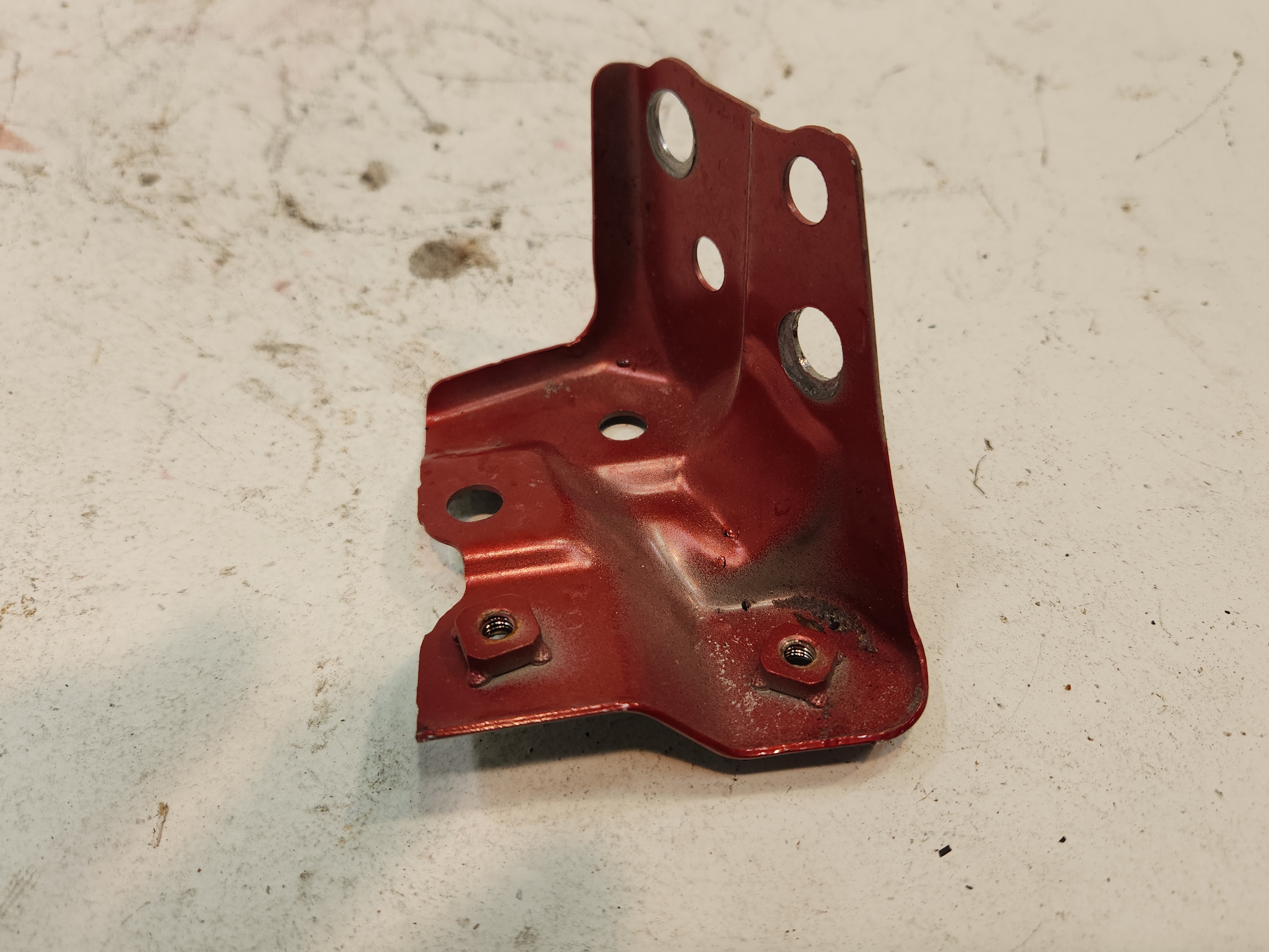 2018-2024 TOYOTA CAMRY FRONT RIGHT PASSENGER SIDE FENDER BRACKET BRACE *2SC* OEM
