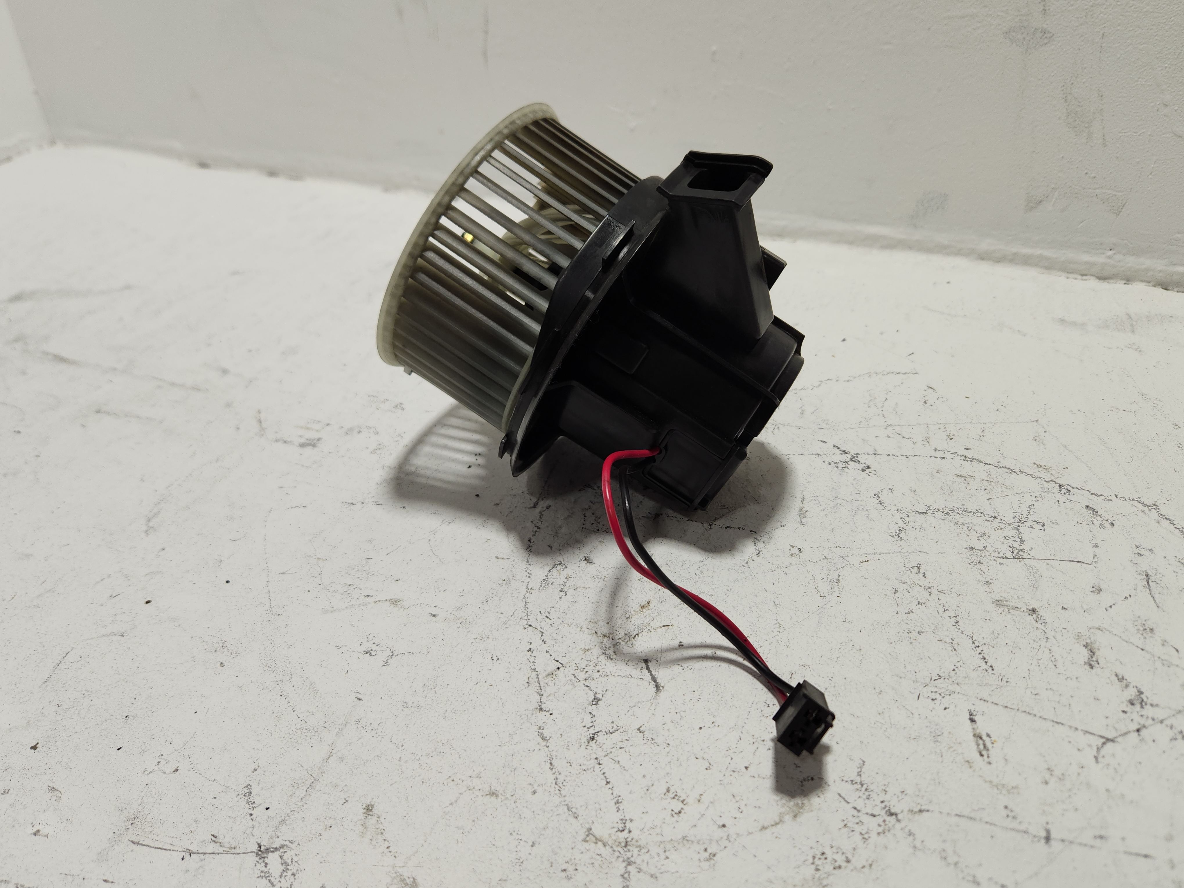 2010-2016 Mercedes W212 E350 HVAC AC Heater Blower Motor Fan OEM