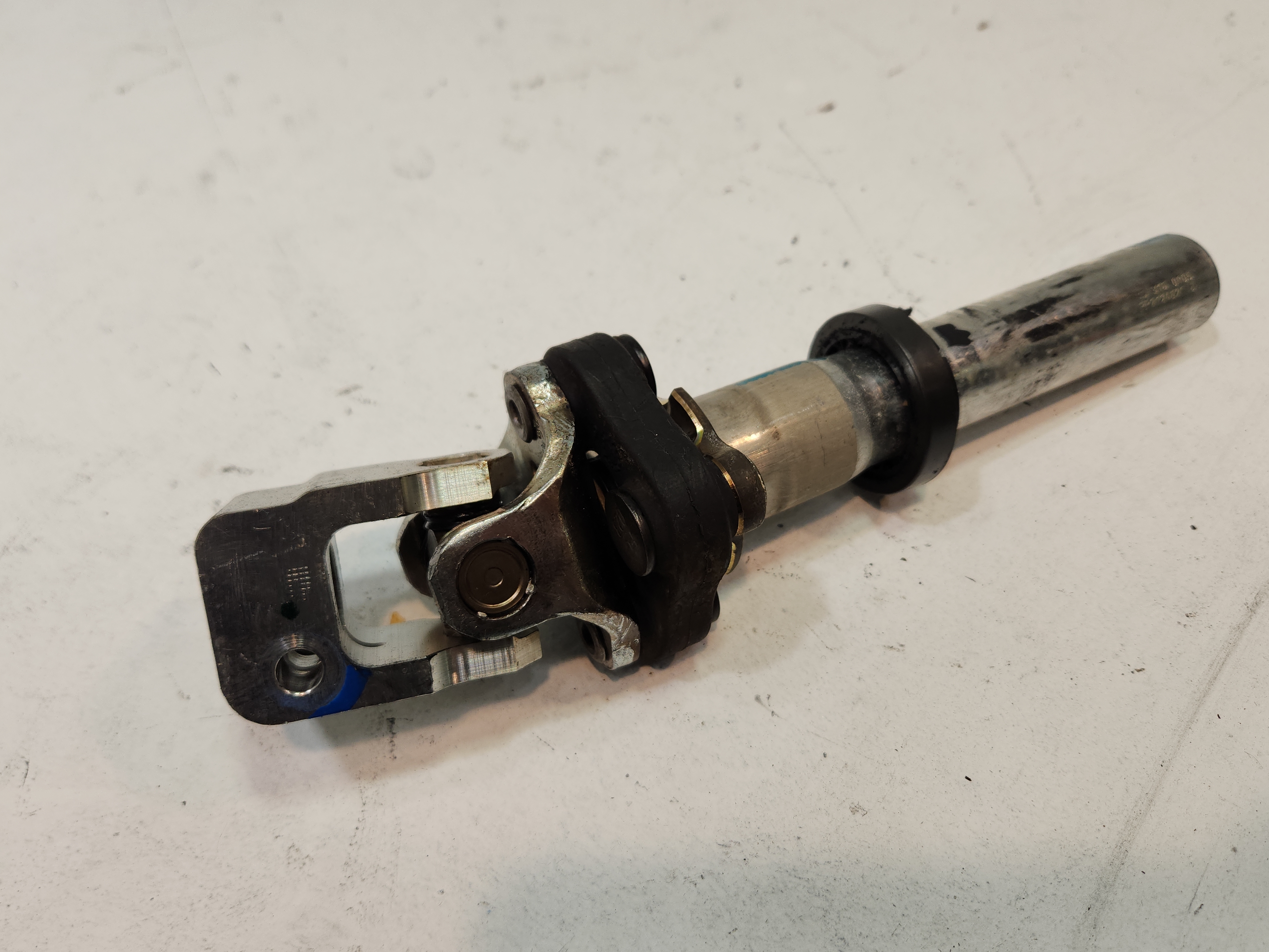 2010-2016 Mercedes-Benz E350 Steering Column Lower Coupling OEM