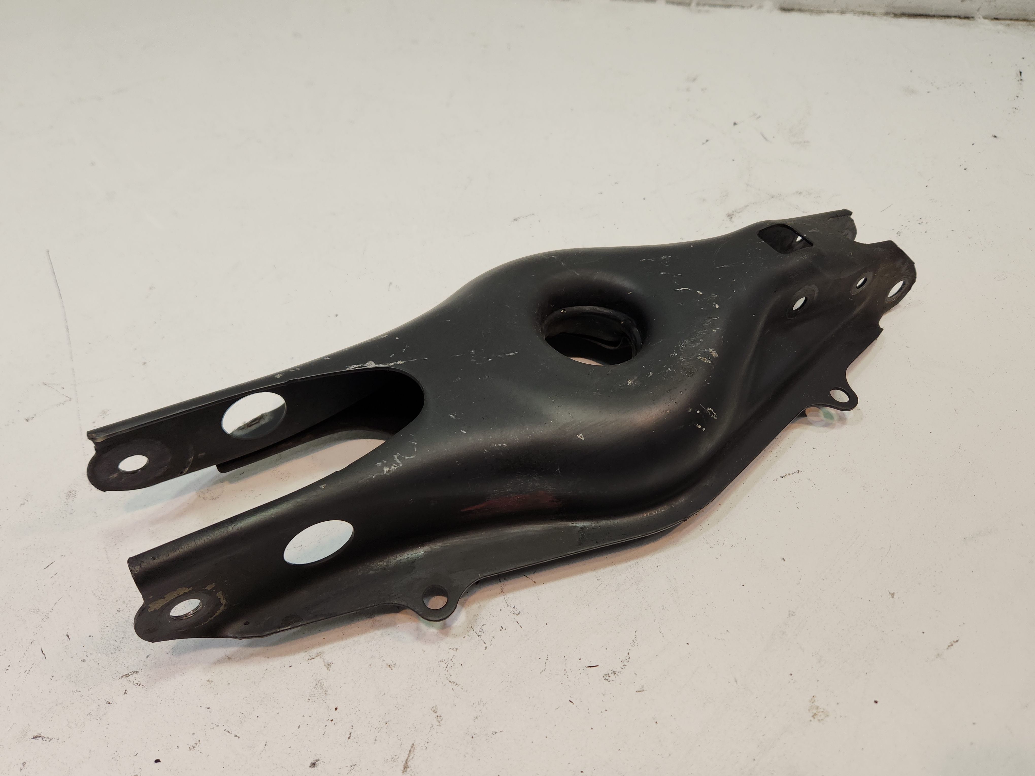 2010-2016 Mercedes W212 E350 Rear Driver Side Lower Rearward Control Arm OEM