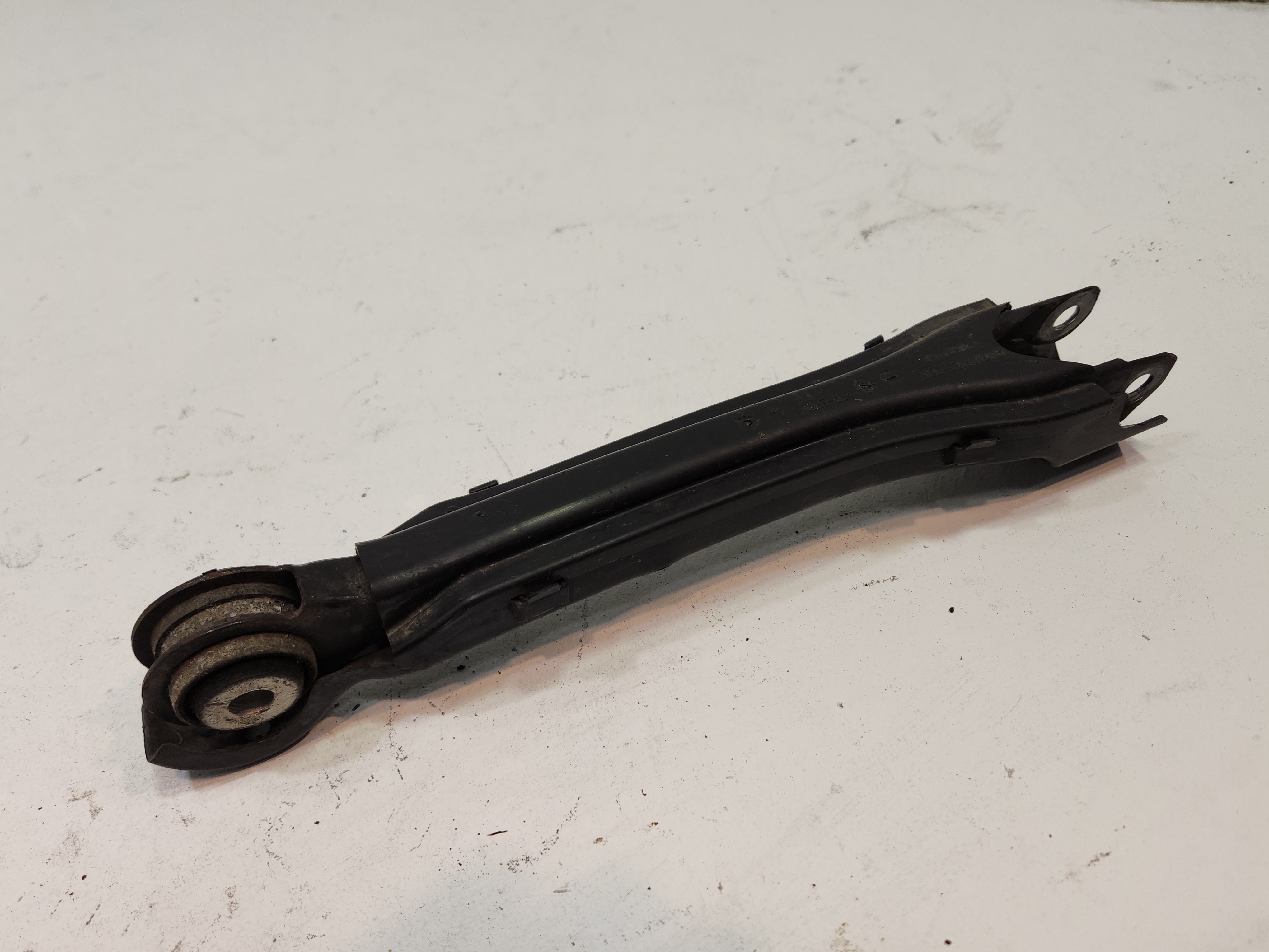 2010-2016 Mercedes W212 E350 Rear Passenger Side Lower Control Arm Track Bar OEM