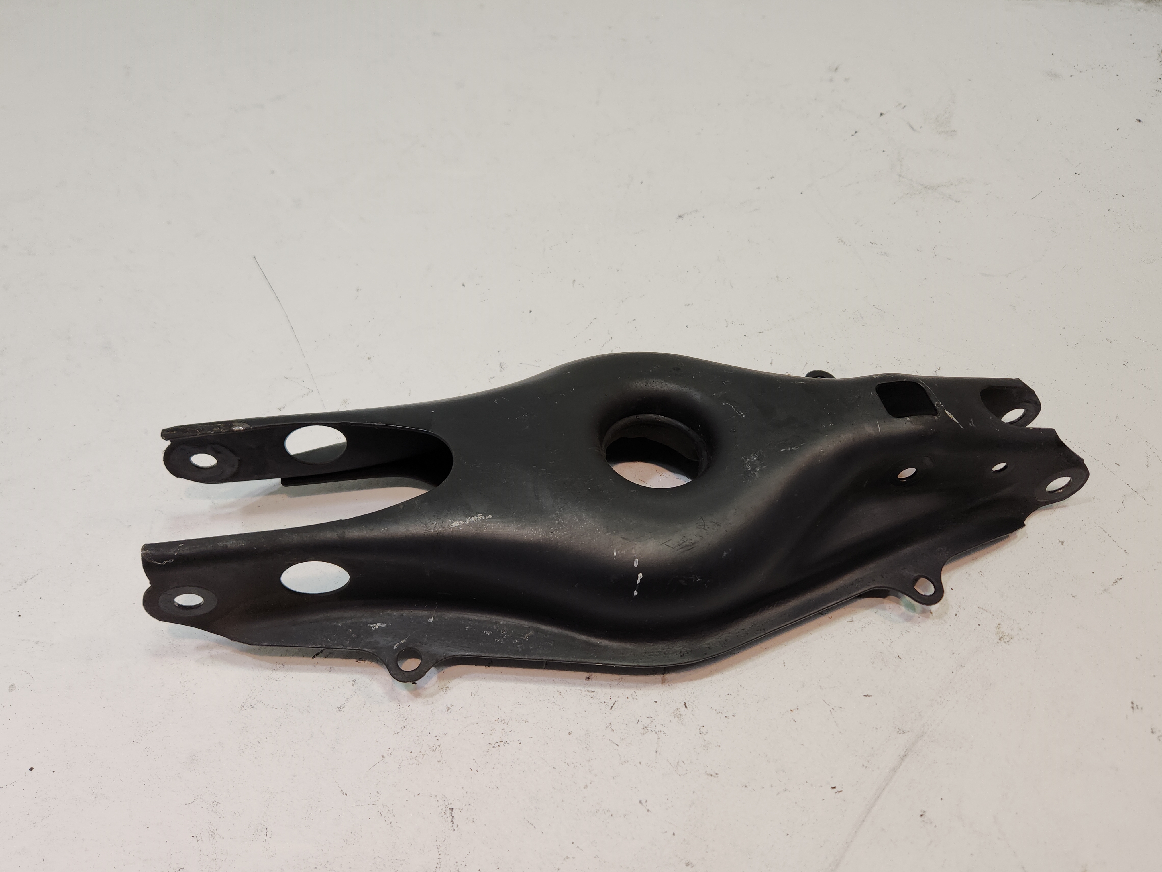 2010-2016 Mercedes W212 E350 Rear Passenger Side Lower Rearward Control Arm OEM
