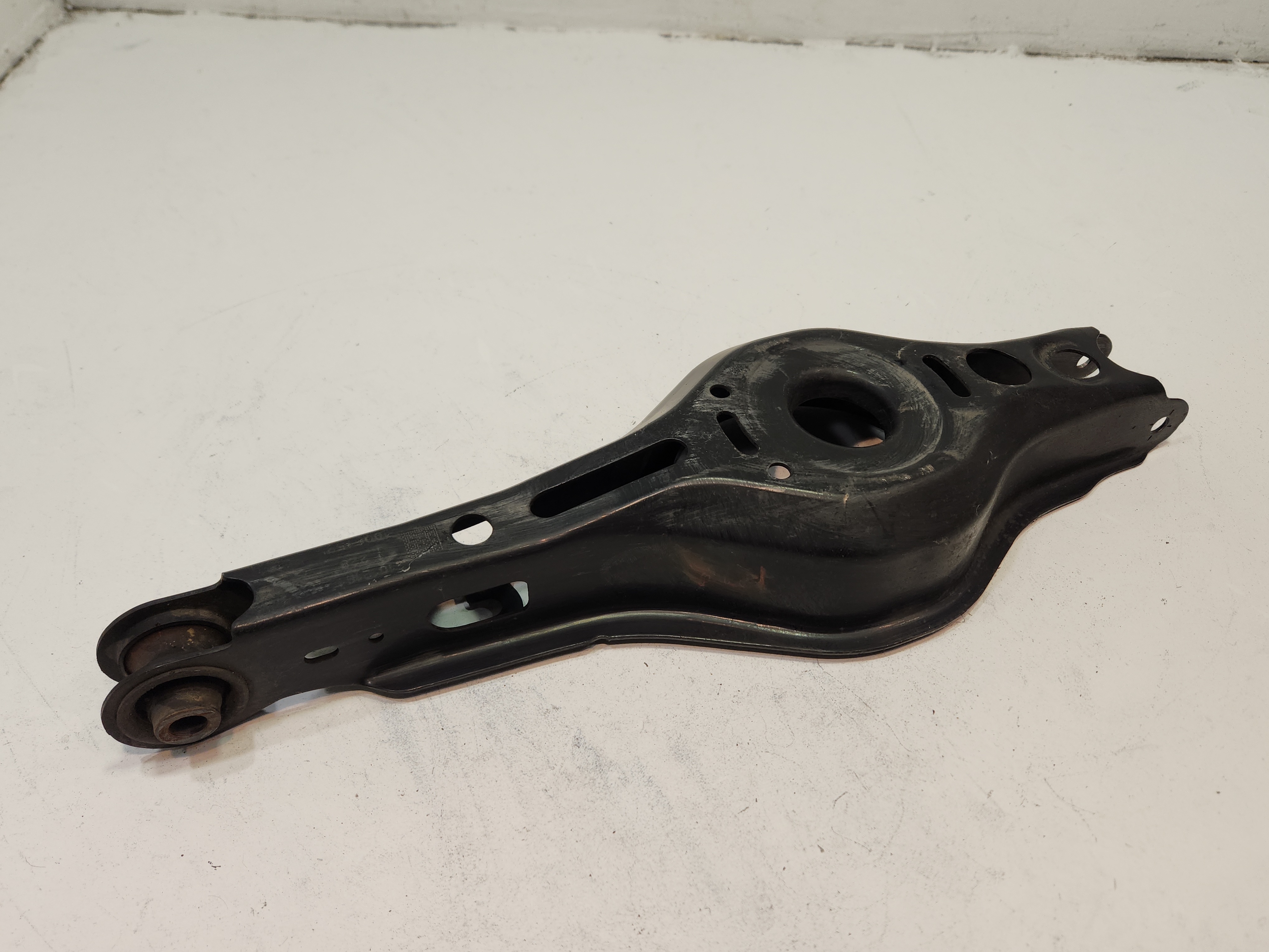 2018-2025 TOYOTA CAMRY REAR LEFT OR RIGHT SIDE LOWER CONTROL ARM OEM 1PCS