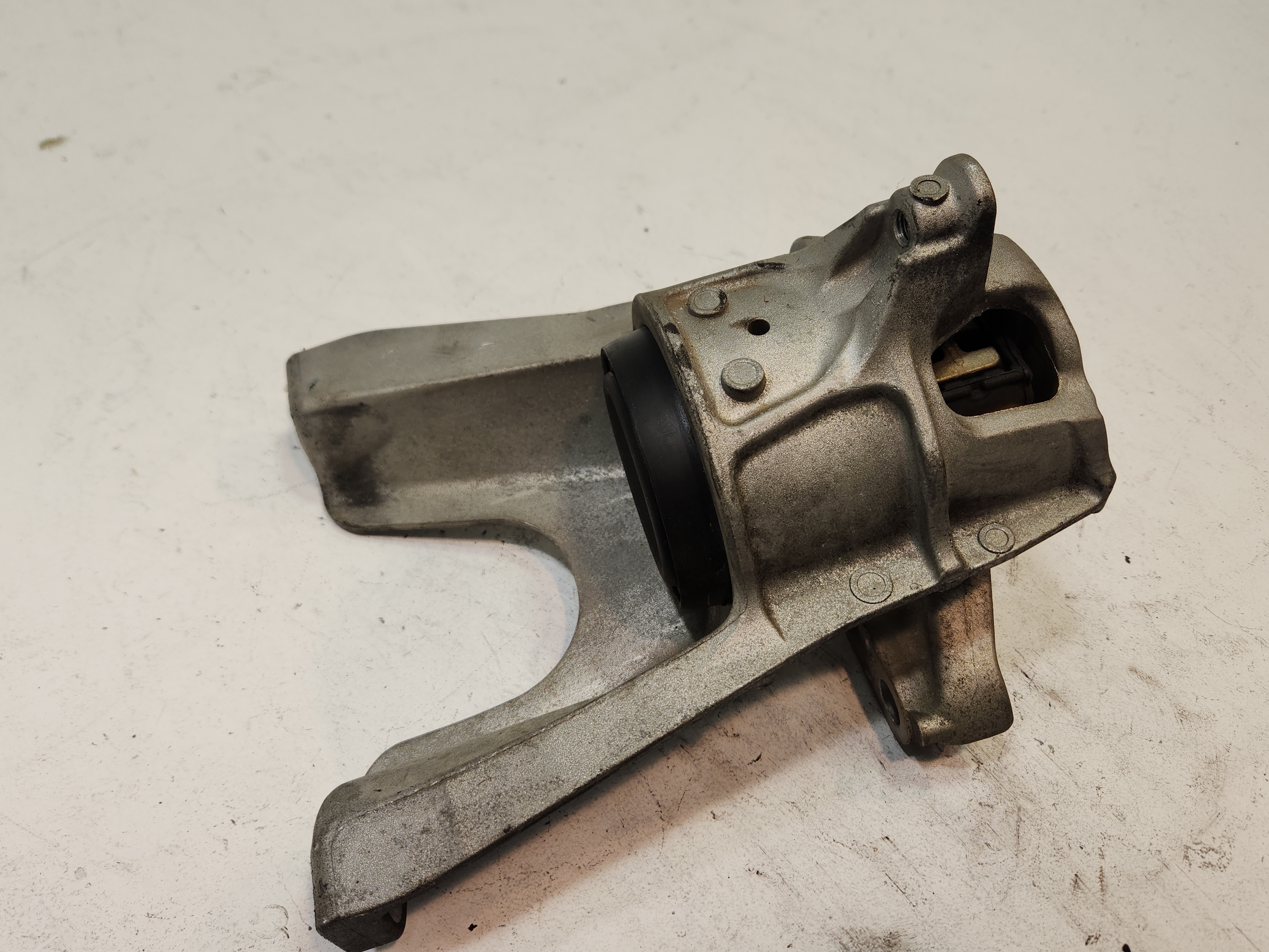 16-2021 HONDA CIVIC FRONT PASSENGER SIDE AUTOMATIC ENGINE MOUNT SUPPORT BRACKET