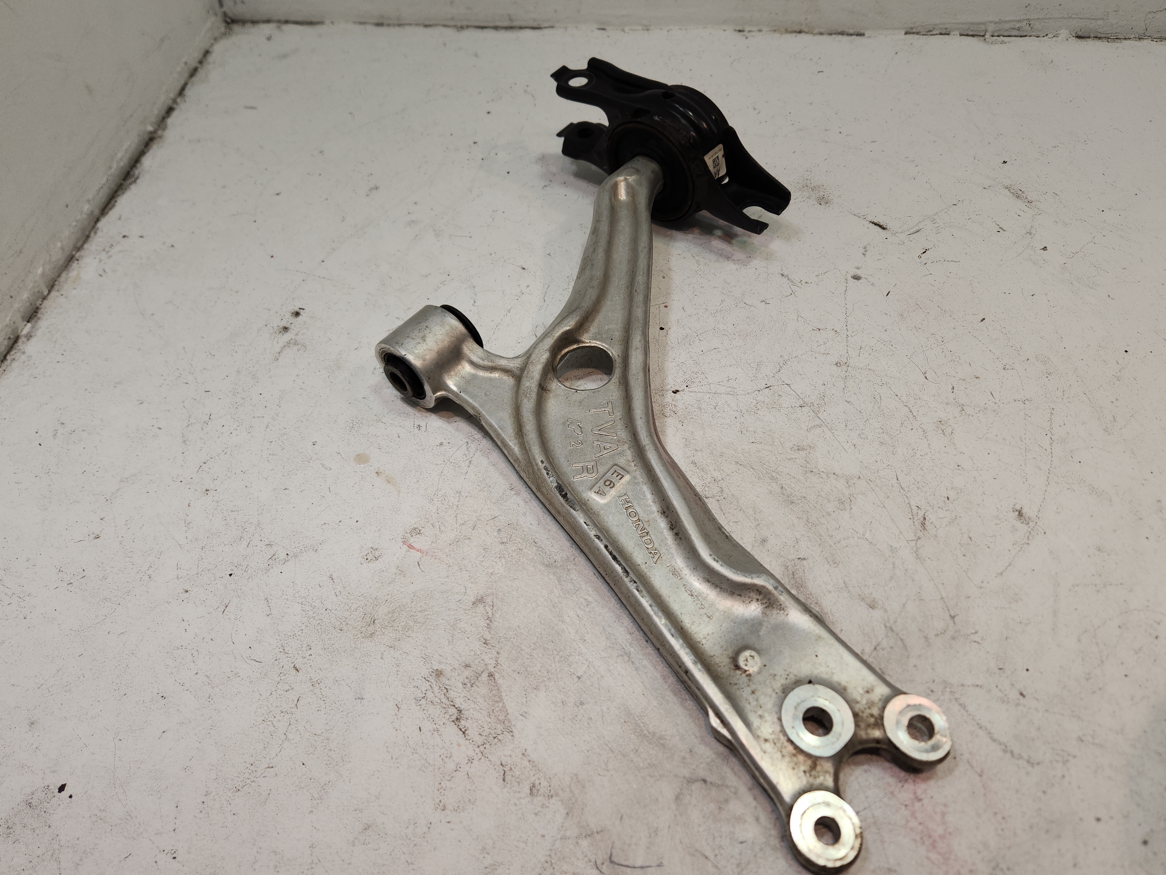 2018-2022 HONDA ACCORD FRONT RIGHT PASSENGER SIDE LOWER CONTROL ARM OEM