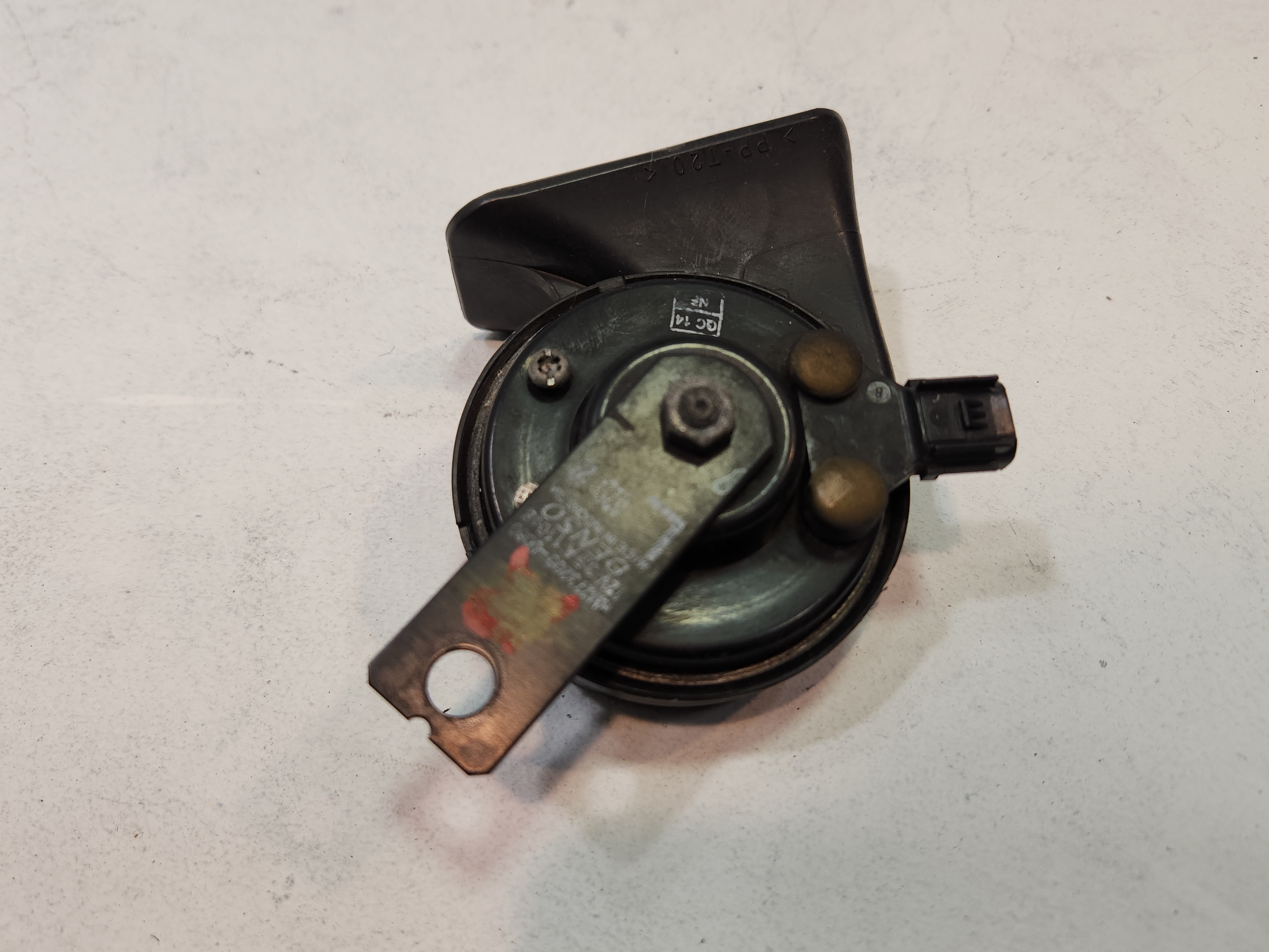 2018-2022 Honda Accord Front Right Passenger Side Low Pitch Tone Horn Signal OEM