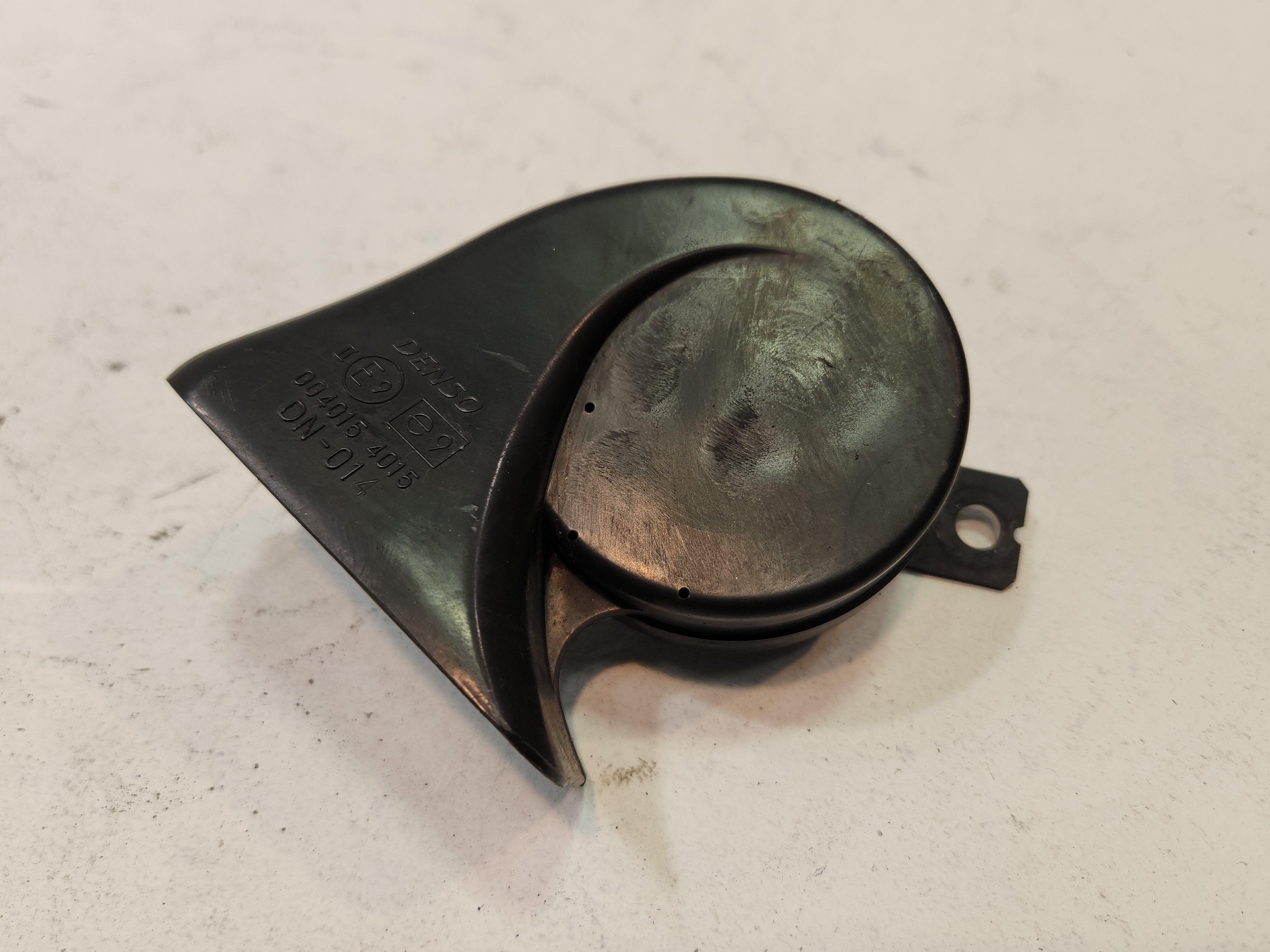 2018-2022 Honda Accord Left Side Low Tone Note Horn Signal OEM