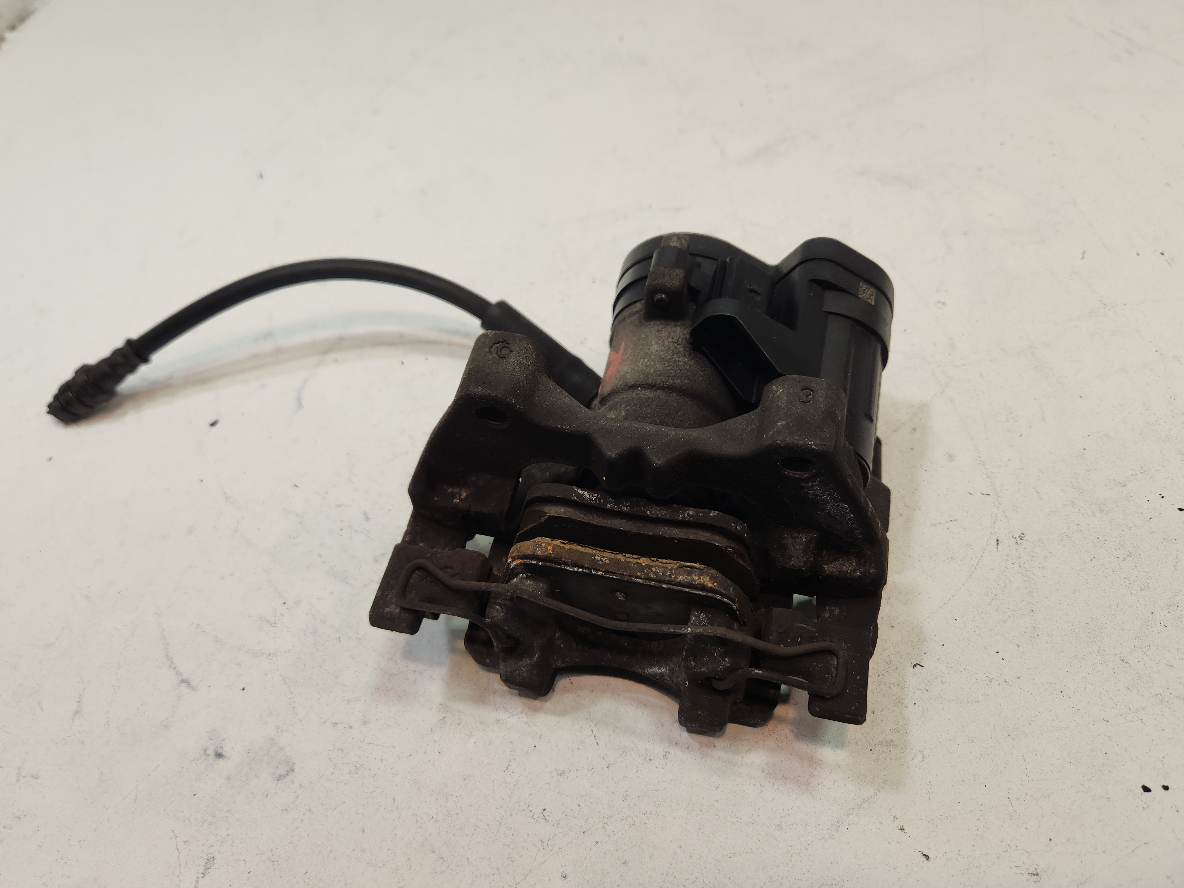 2019-2020 VOLKSWAGEN JETTA REAR RIGHT PASSENGER SIDE BRAKE CALIPER OEM