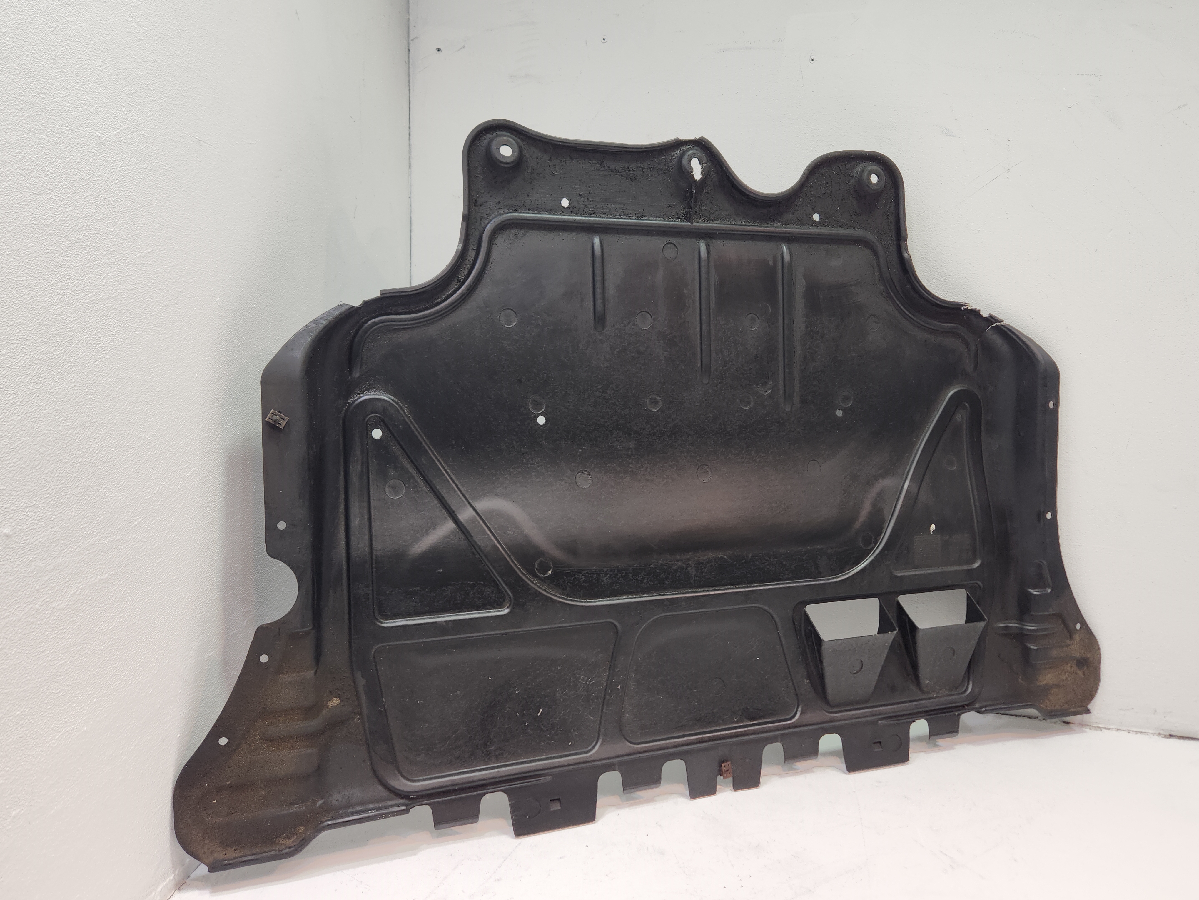 2019-2025 VOLKSWAGEN JETTA  UNDER ENGINE SPLASH GUARD SHIELD COVER OEM
