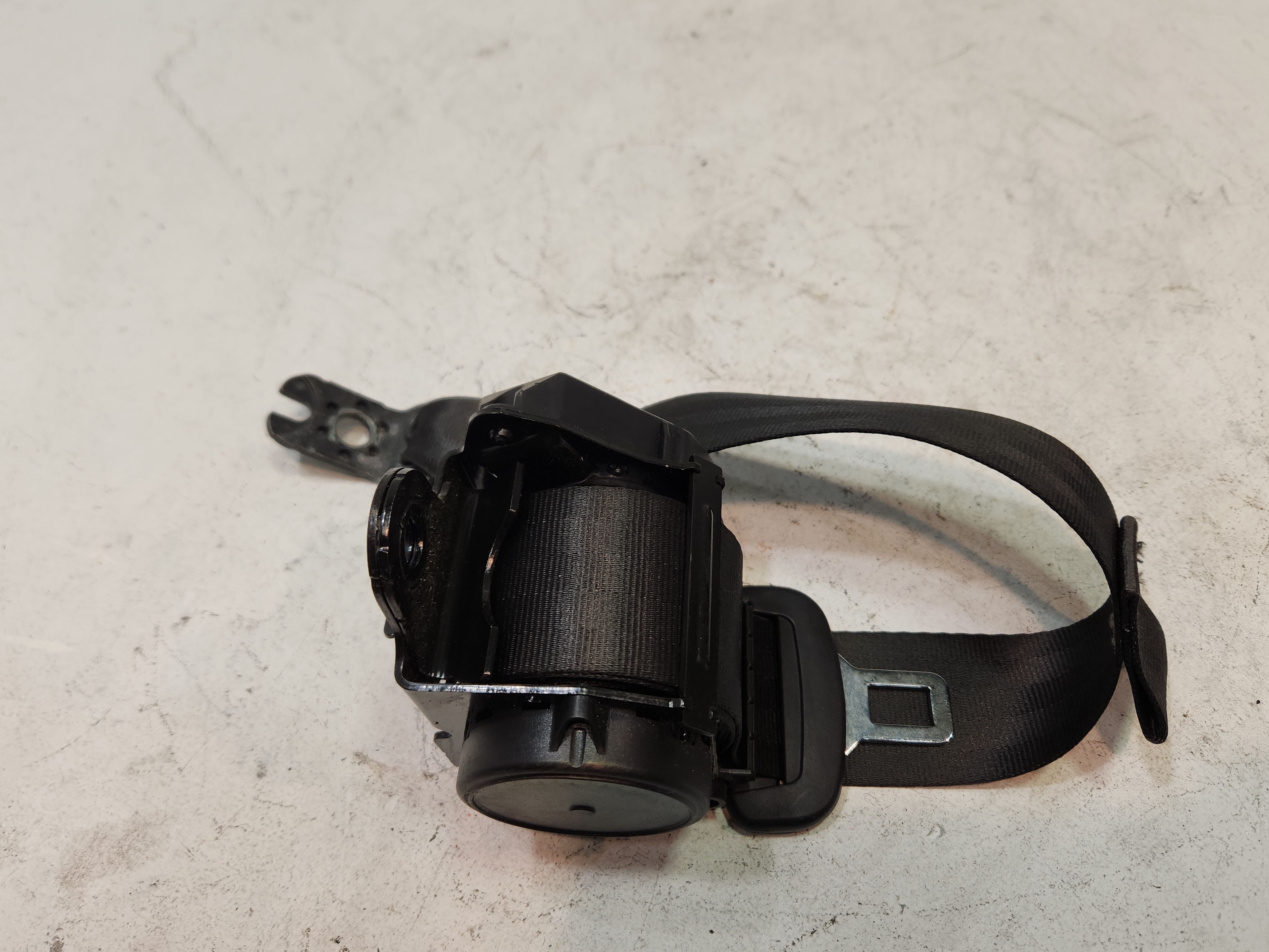 19-25 VOLKSWAGEN JETTA 2ND ROW REAR RIGHT PASSENGER SIDE SEAT BELT RETRACTOR OEM