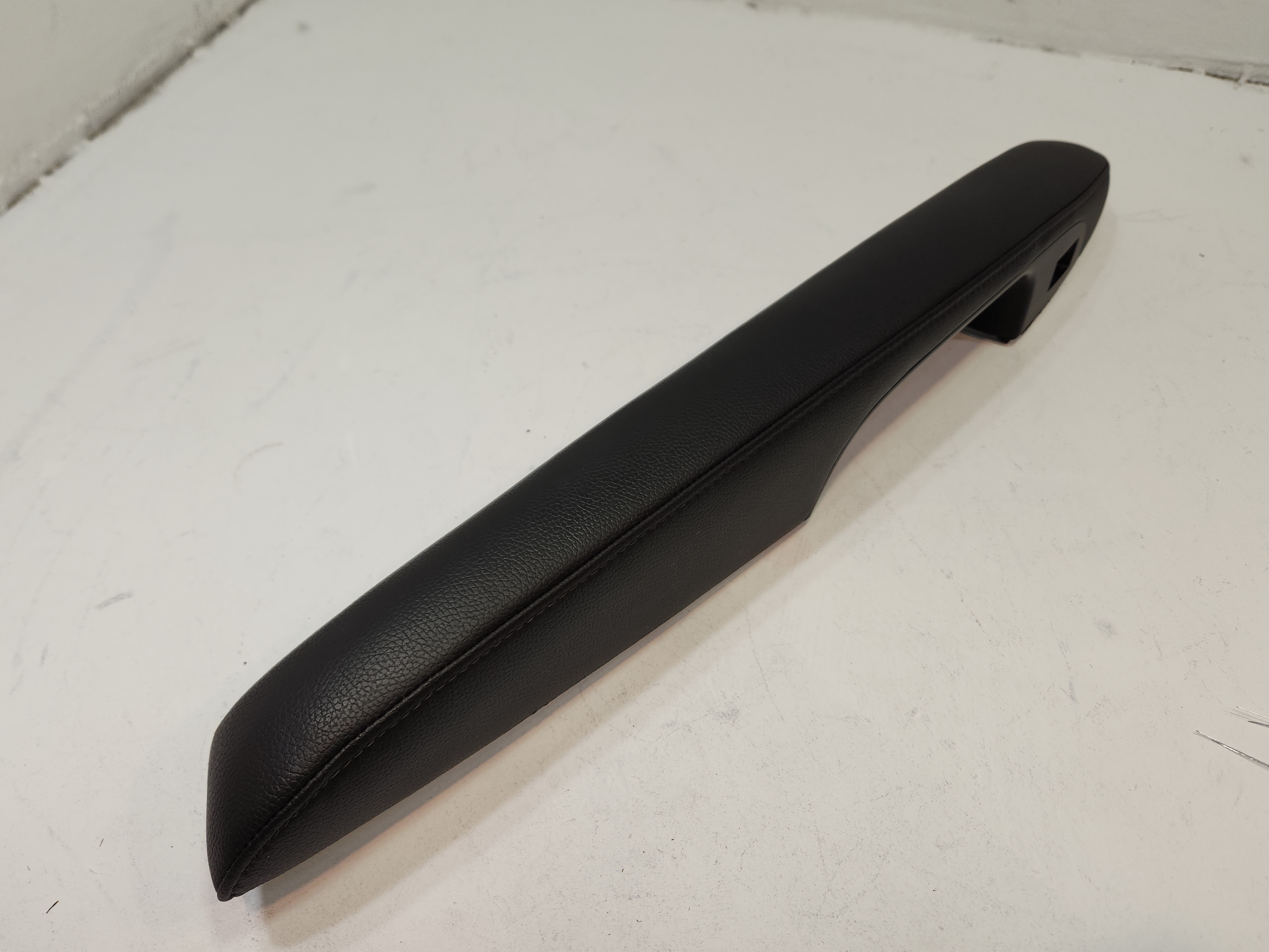 2014-2016 ACURA MDX REAR PASSENGER SIDE DOOR PANEL PULL HANDLE ARMREST NH690 OEM