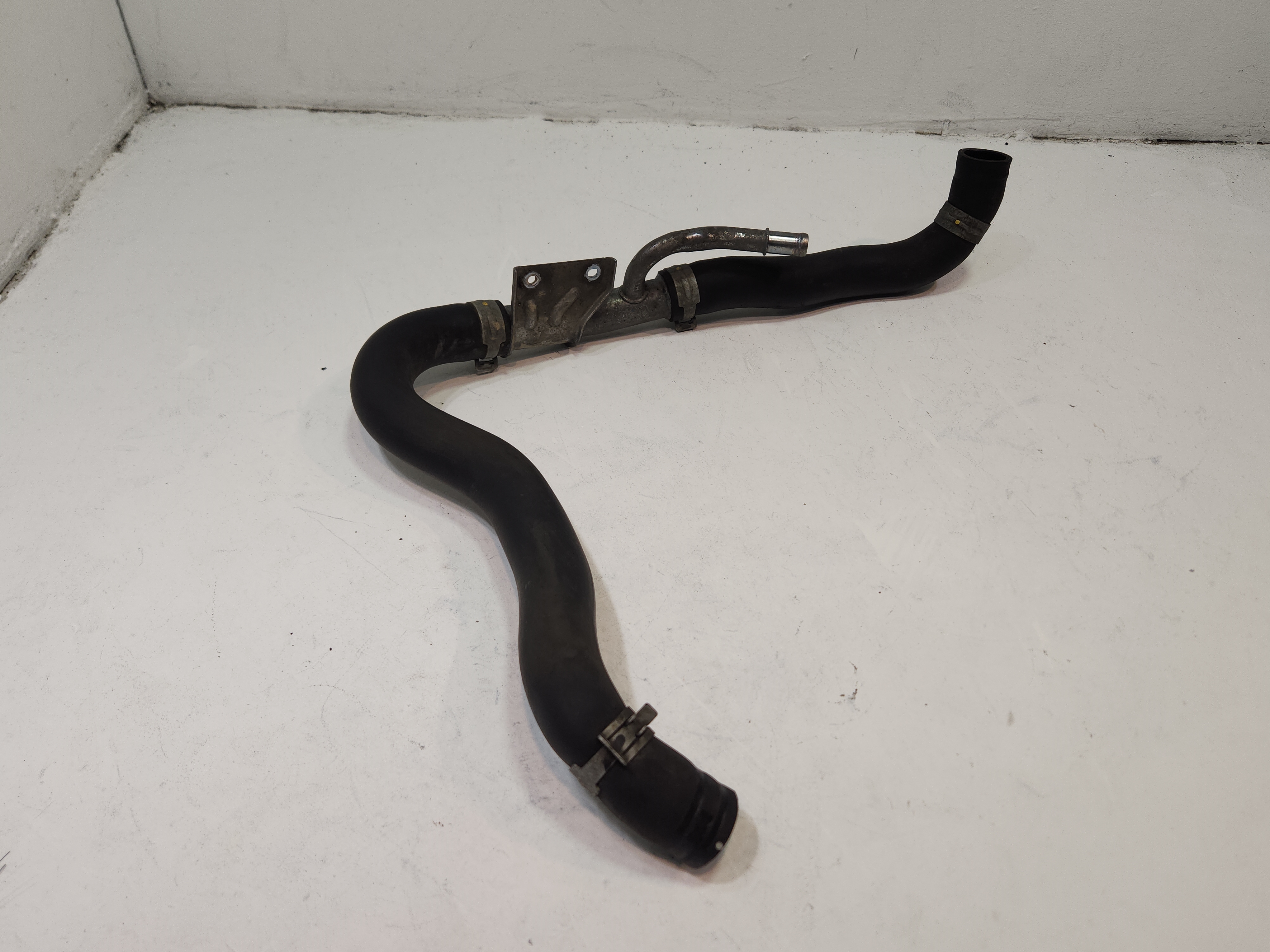 2017-2021 HONDA CIVIC 2.0L ENGINE RADIATOR LOWER HOSE PIPE OEM