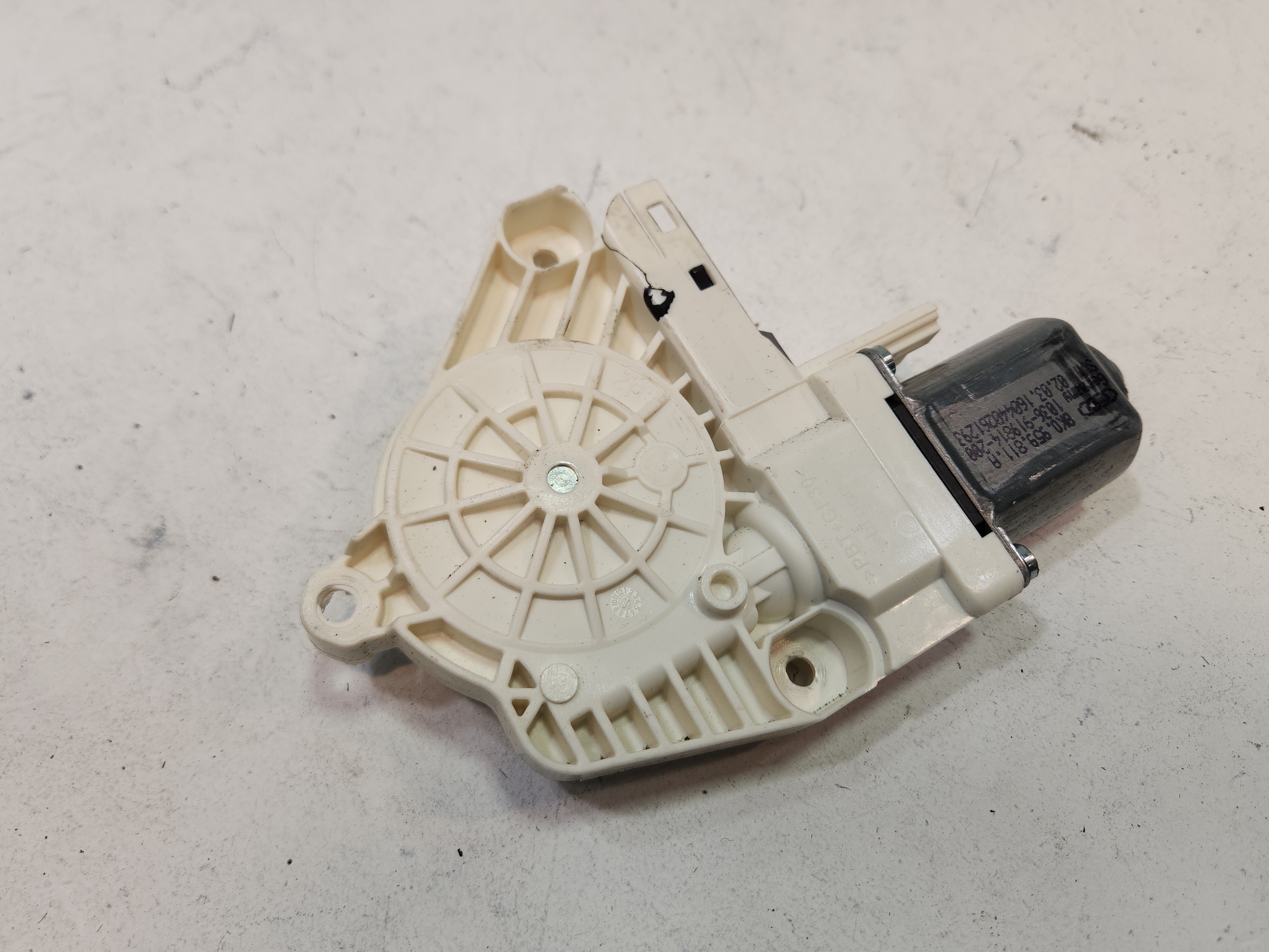 2013-2018 AUDI S6 REAR LEFT DRIVER SIDE DOOR WINDOW REGULATOR MOTOR OEM