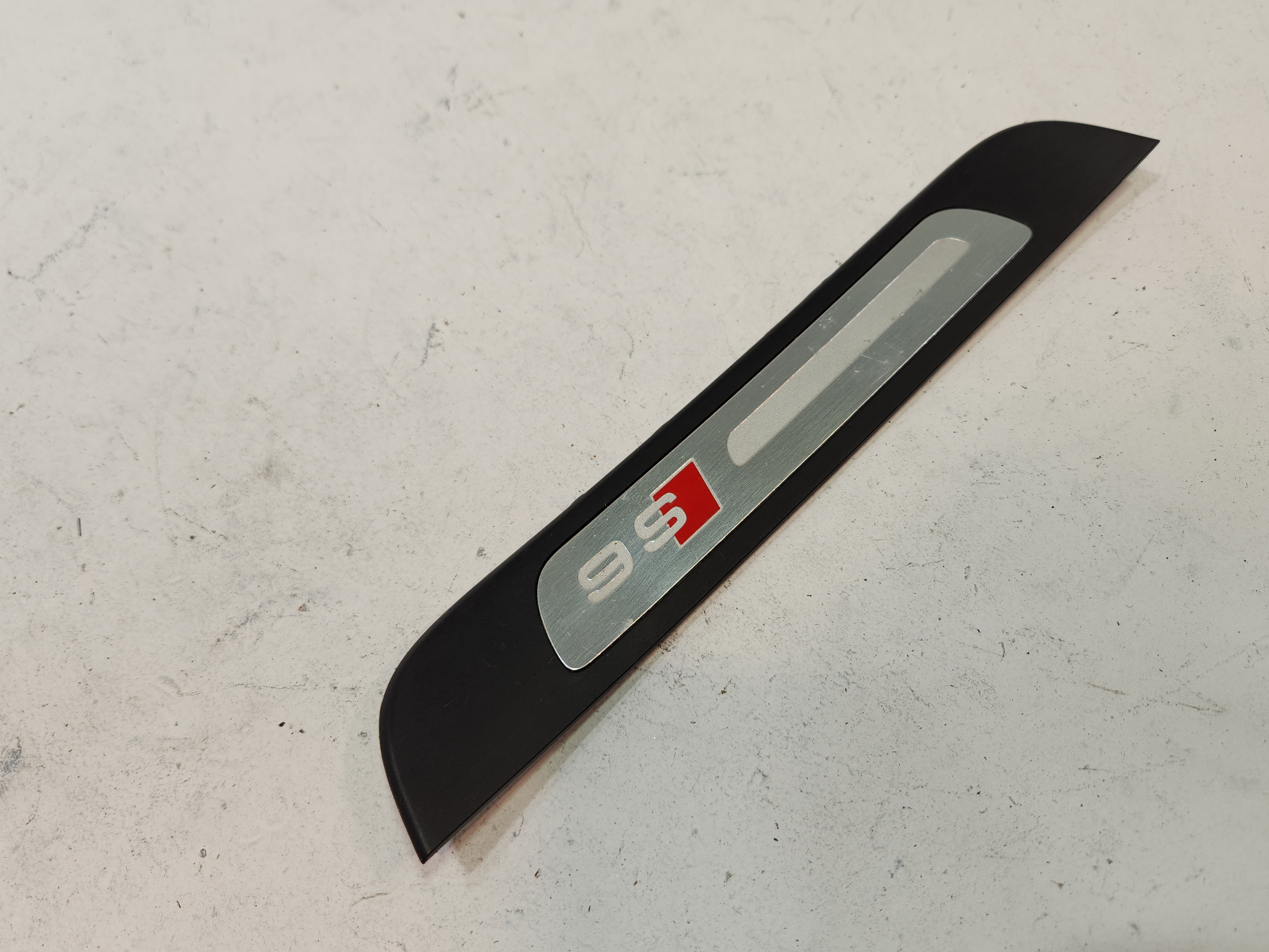 2012-2018 AUDI A6 QUATTRO КEAR LEFT DRIVER DOOR SILL SCUFF PLATE TRIM COVER OEM