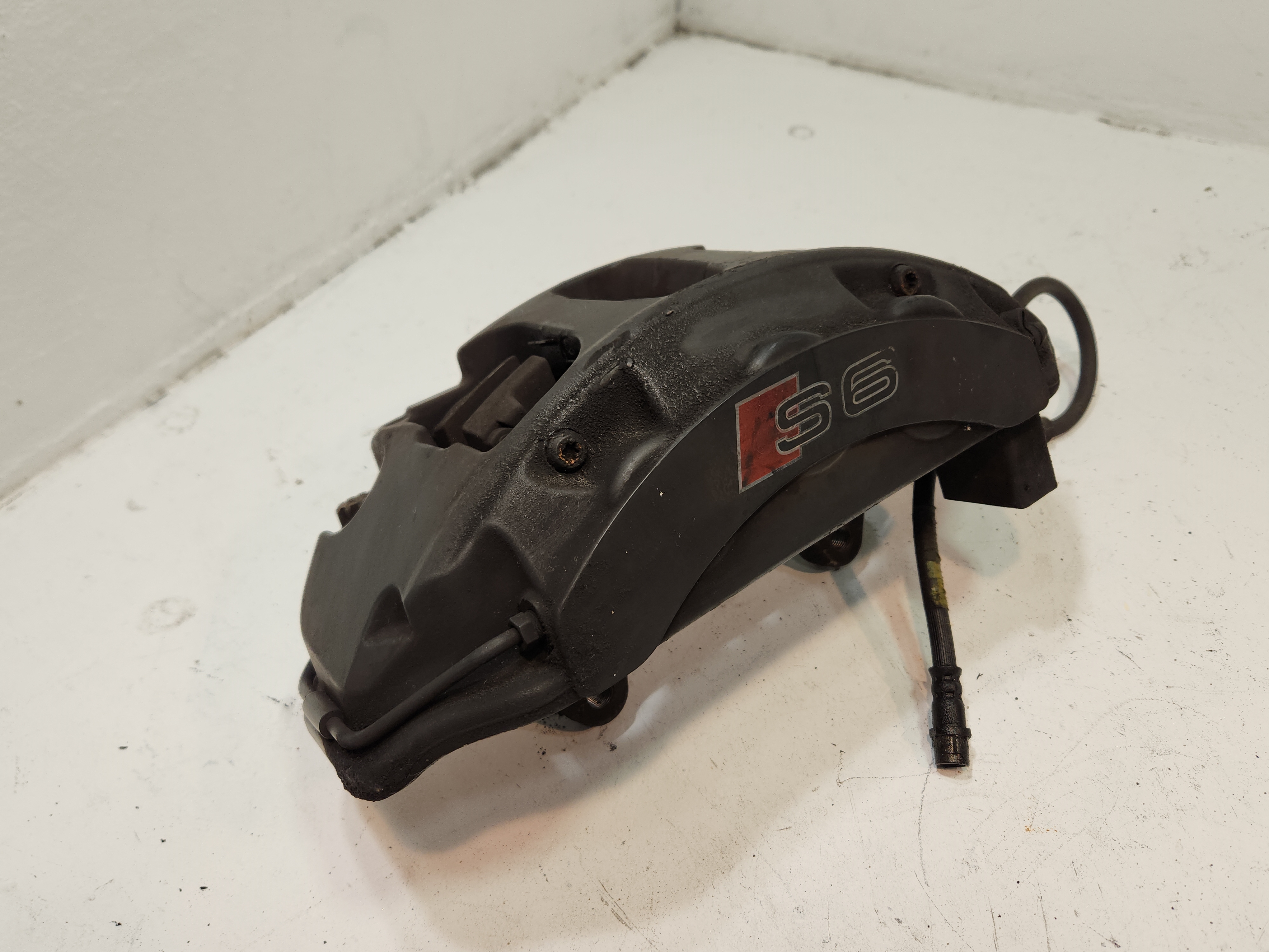 2013-2018 AUDI S6 BREMBO FRONT RIGHT PASSENGER SIDE BRAKE CALIPER ASSEMBLY OEM