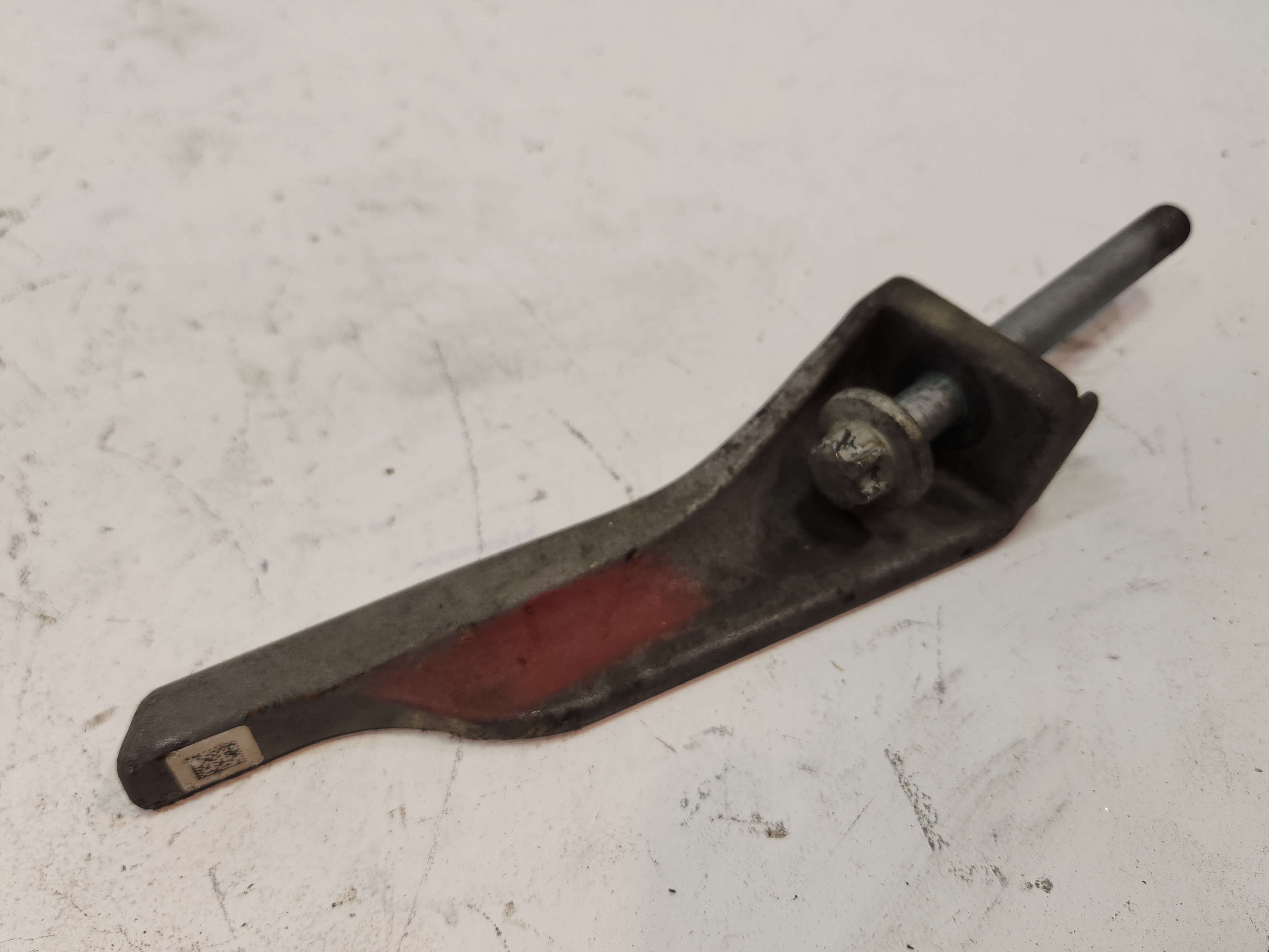 2018-20 BMW 530e xDrive FRONT SUSPENSION DRIVER SIDE CRASH LEVER BRACKET OEM