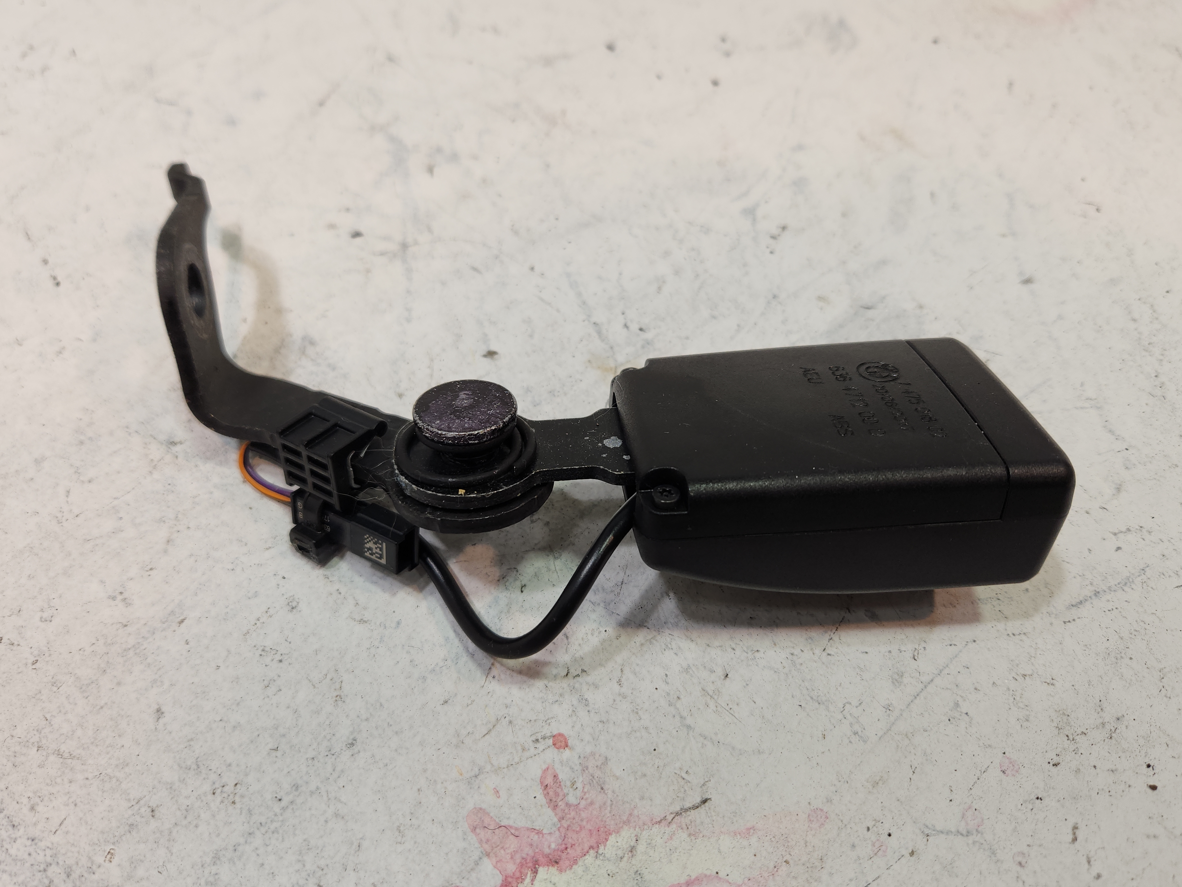 2017-2023 BMW 530E G30 REAR RIGHT PASSENGER SIDE SEAT BELT SEATBELT BUCKLE OEM