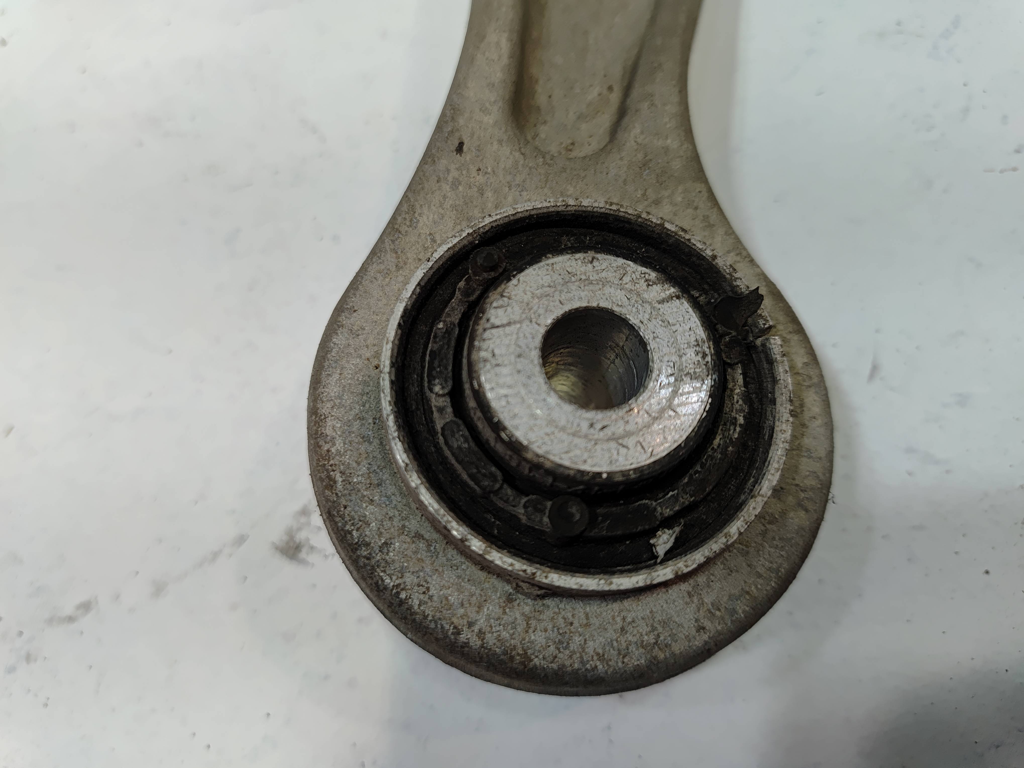 2011-2016 BMW 550Xi F10 REAR RIGHT SIDE UPPER REARWARD LATERAL CONTROL ARM OEM