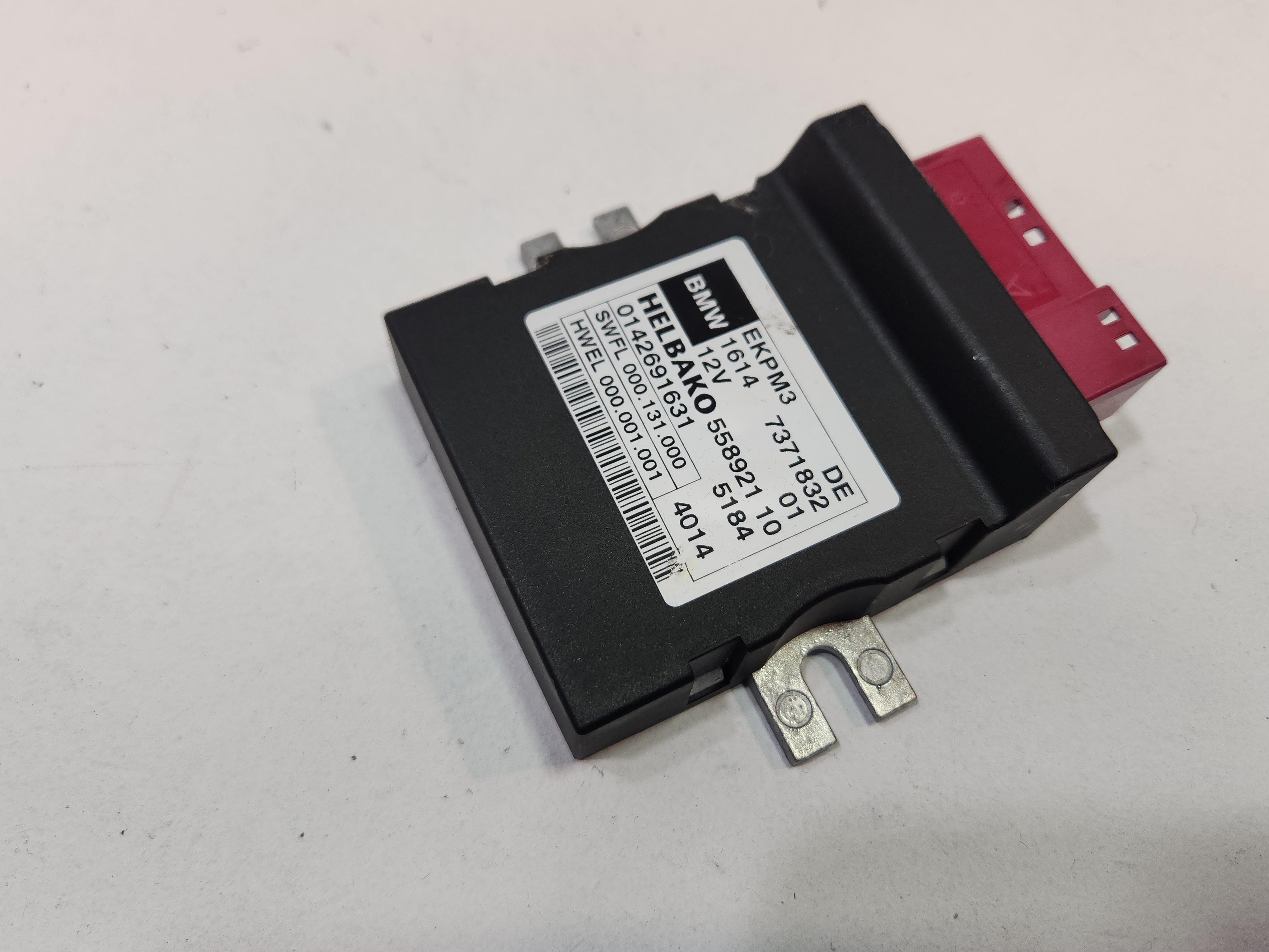 2011-2016 BMW 550i FUEL PUMP CONTROL MODULE OEM