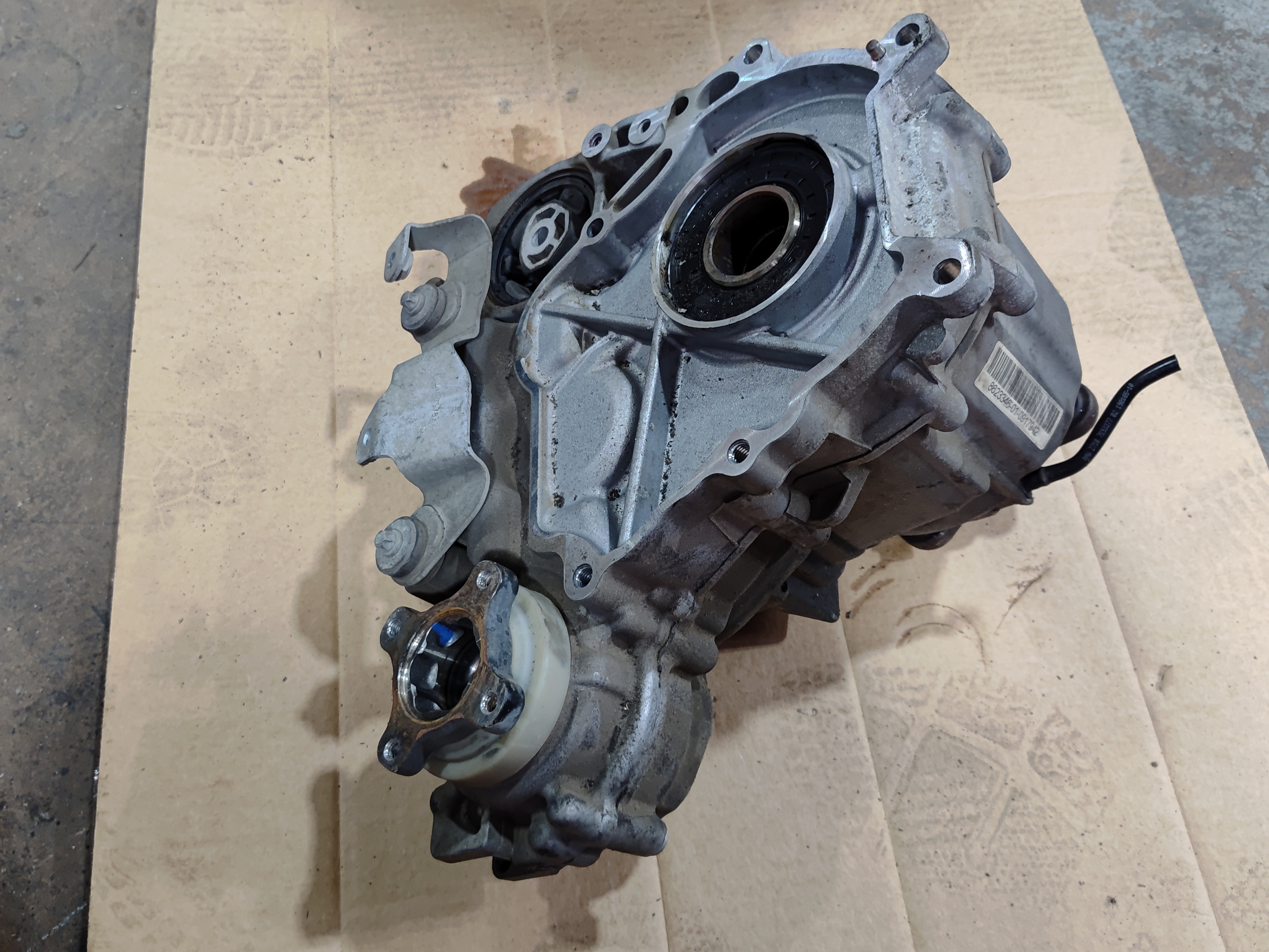 2014-2016 BMW 550i xDRIVE AUTOMATIC TRANSMISSION TRANSFER CASE OEM