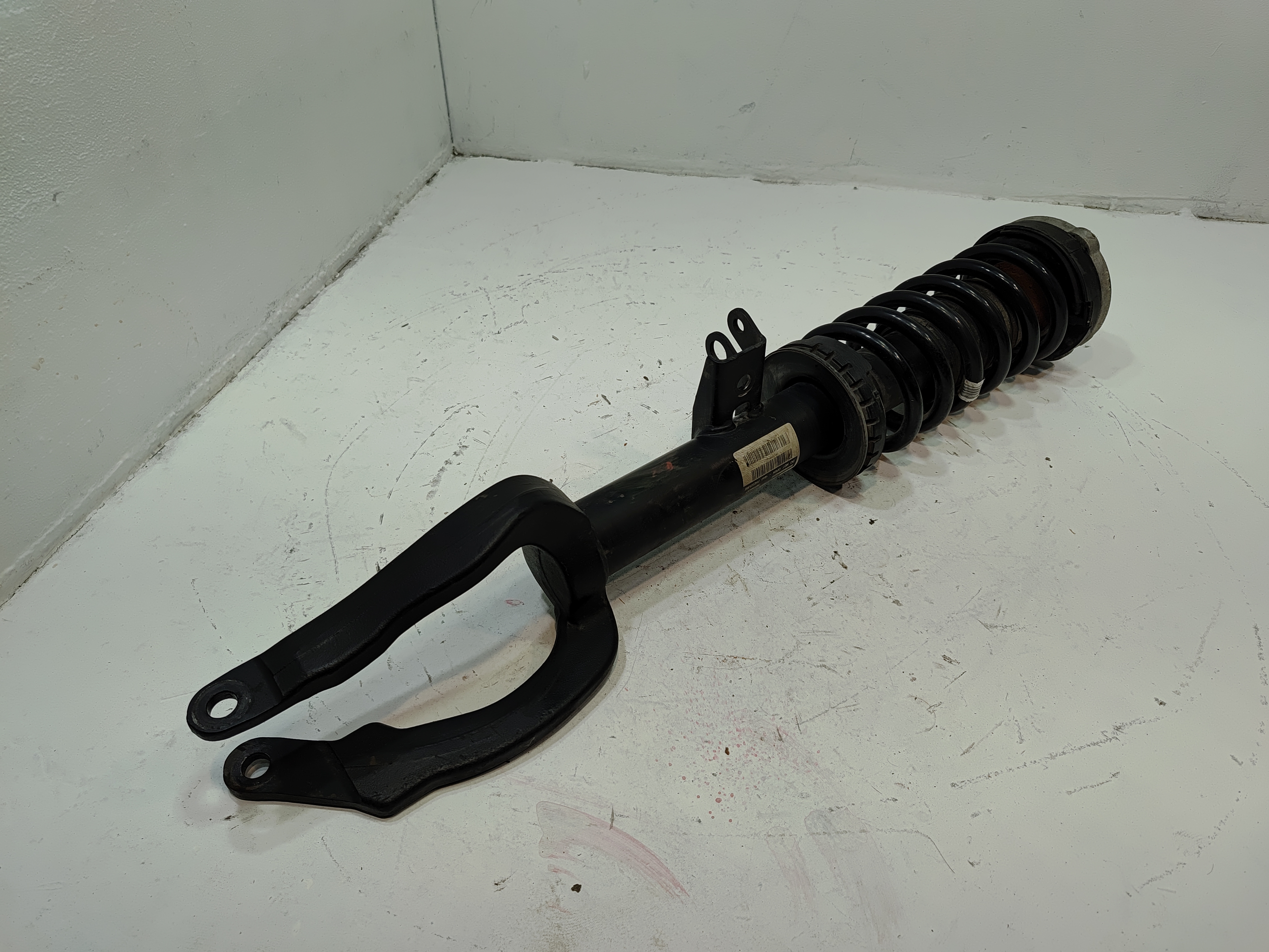 2011-2016 BMW 550Xi FRONT PASSENGER SIDE SHOCK STRUT ABSORBER ASSEMBLY OEM