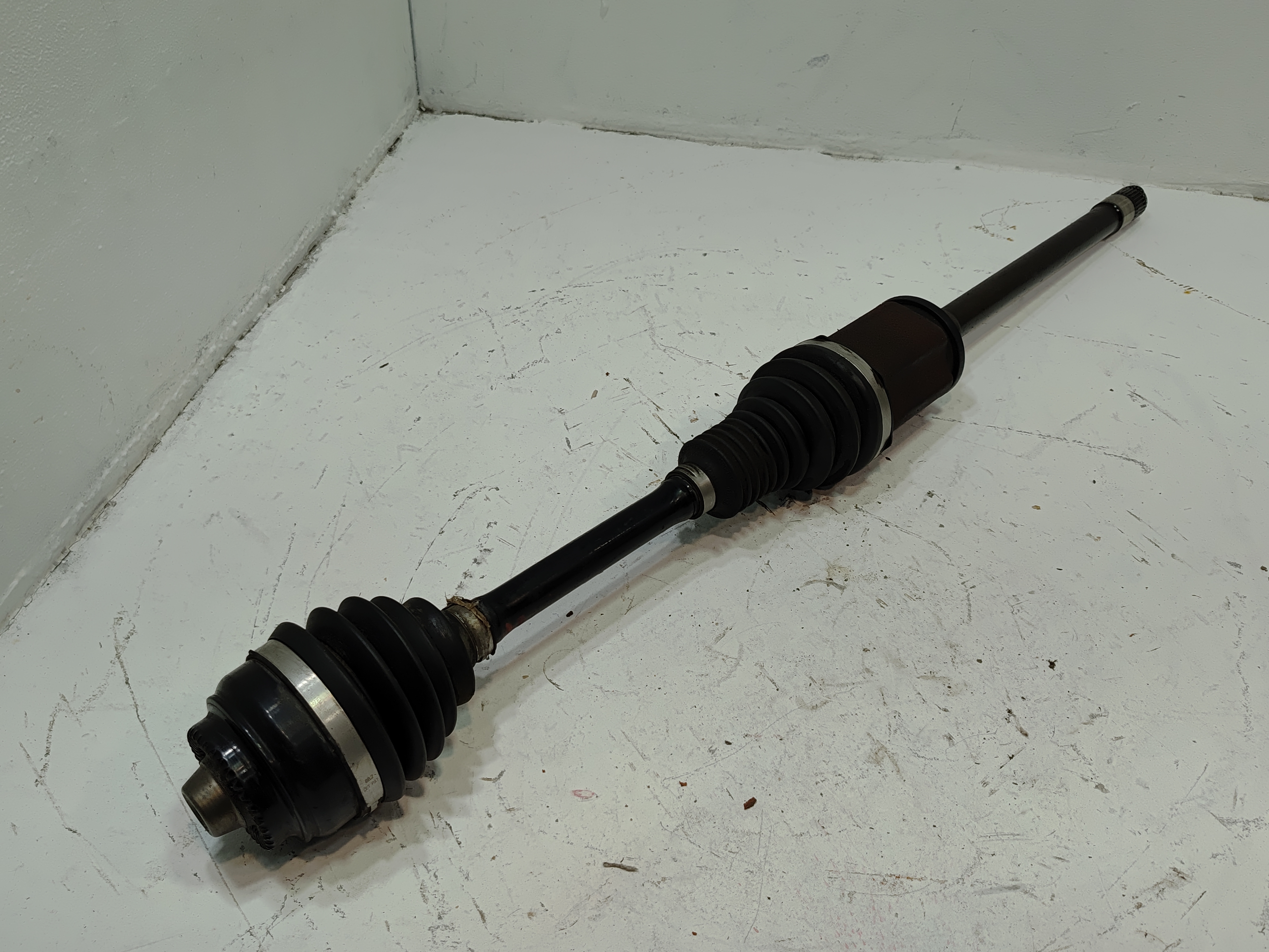 2011-16 BMW 550i xDrive F10 Front Right Passenger Side Axle Shaft Halfshaft OEM