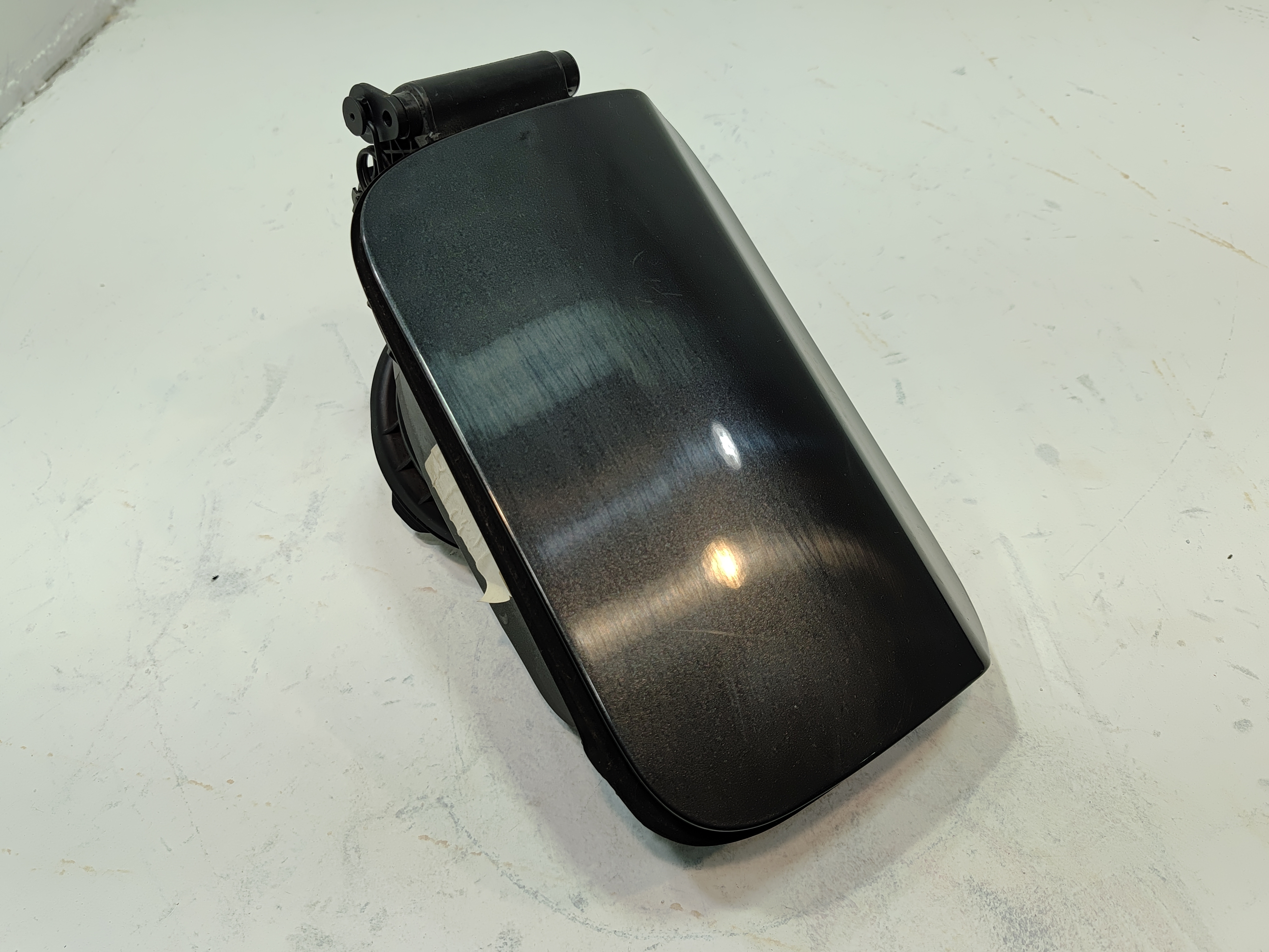 2011-2016 BMW 550i FUEL DOOR LID COVER W/ FILLER POCKET OEM