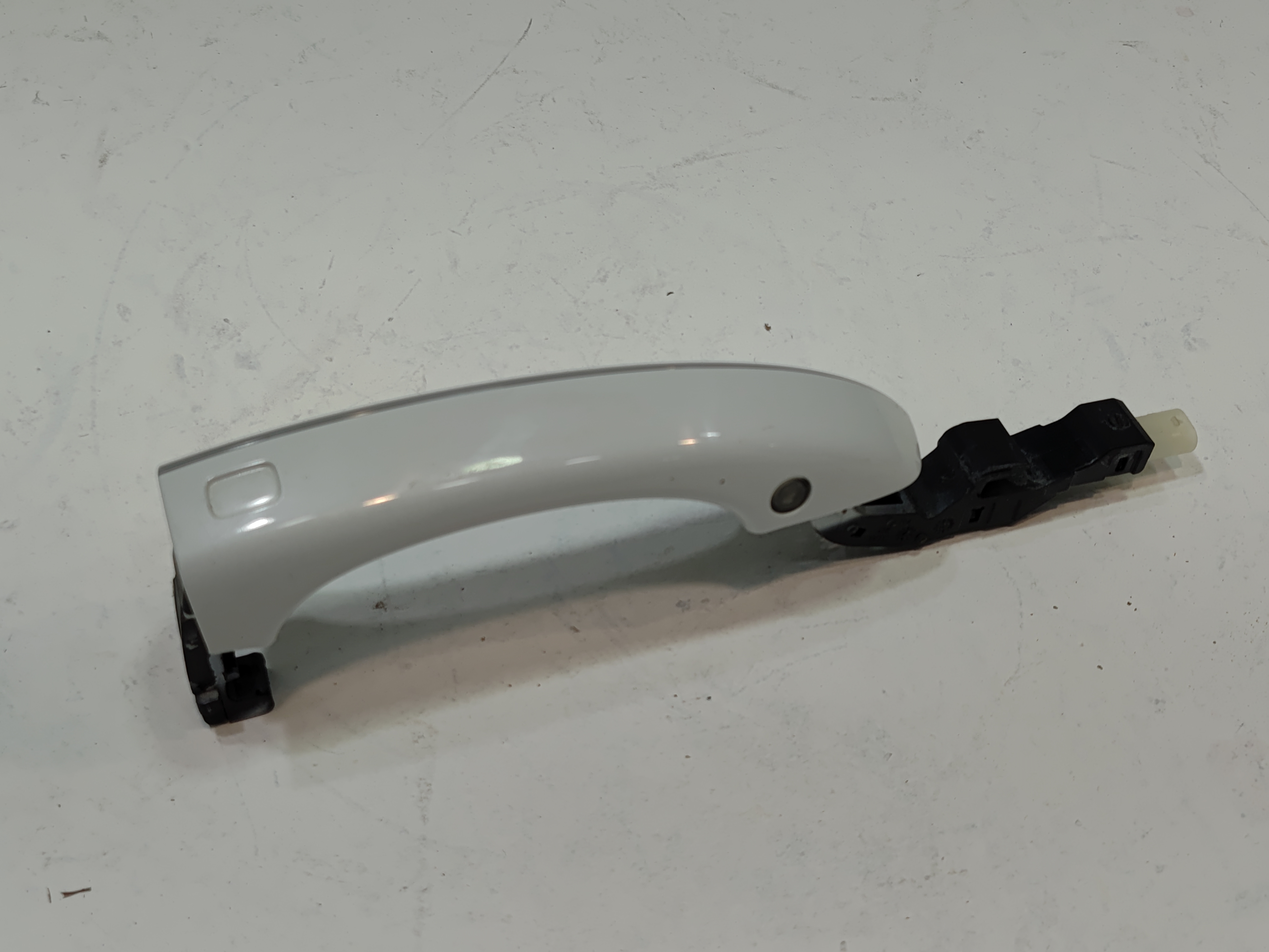 2012-2018 Audi A6 Front or Rear Passenger Side Exterior Door Handle White OEM
