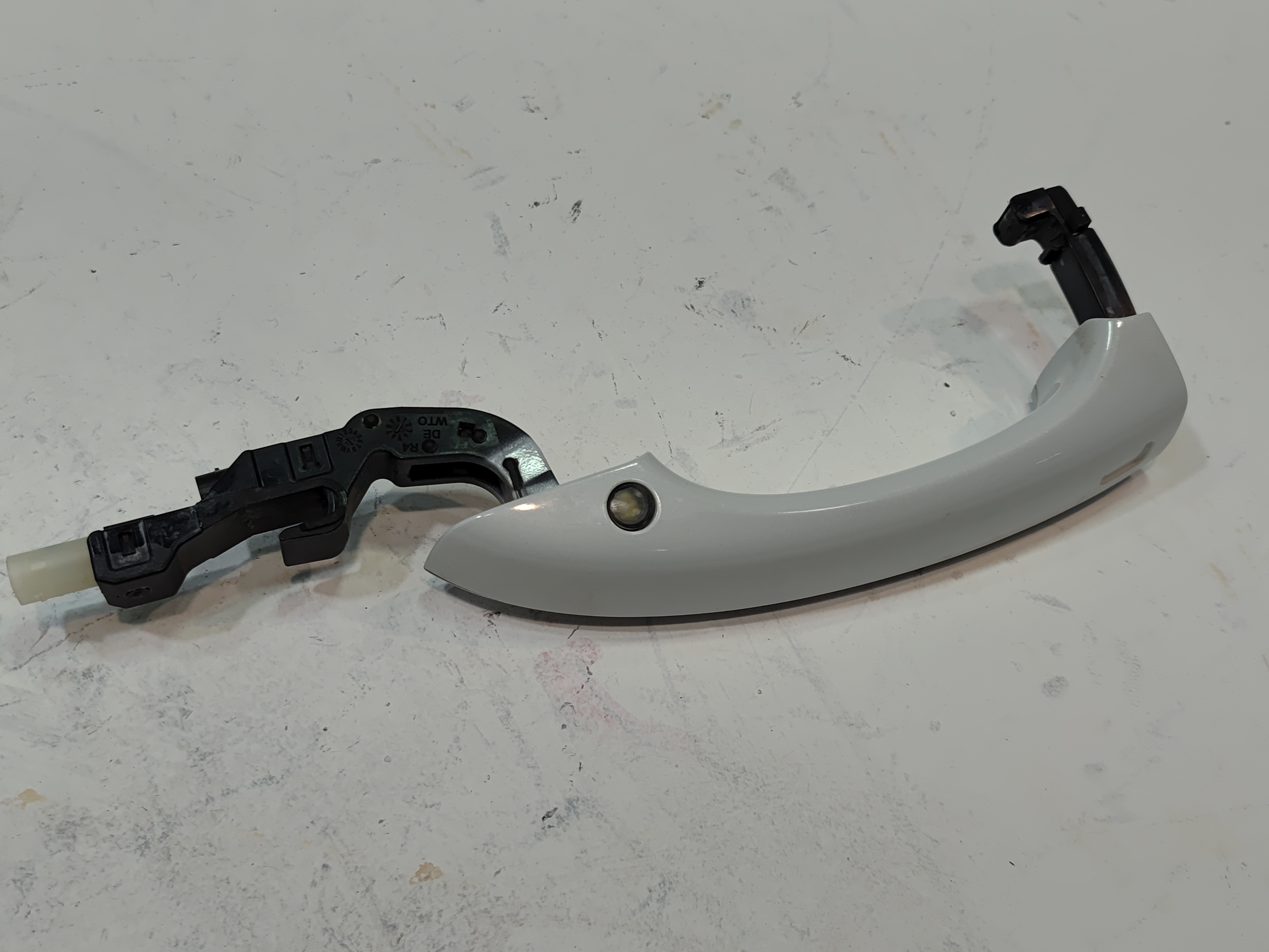 2015-2018 Audi A6 Rear or Front Right Passenger Side Door Handle Outer OEM
