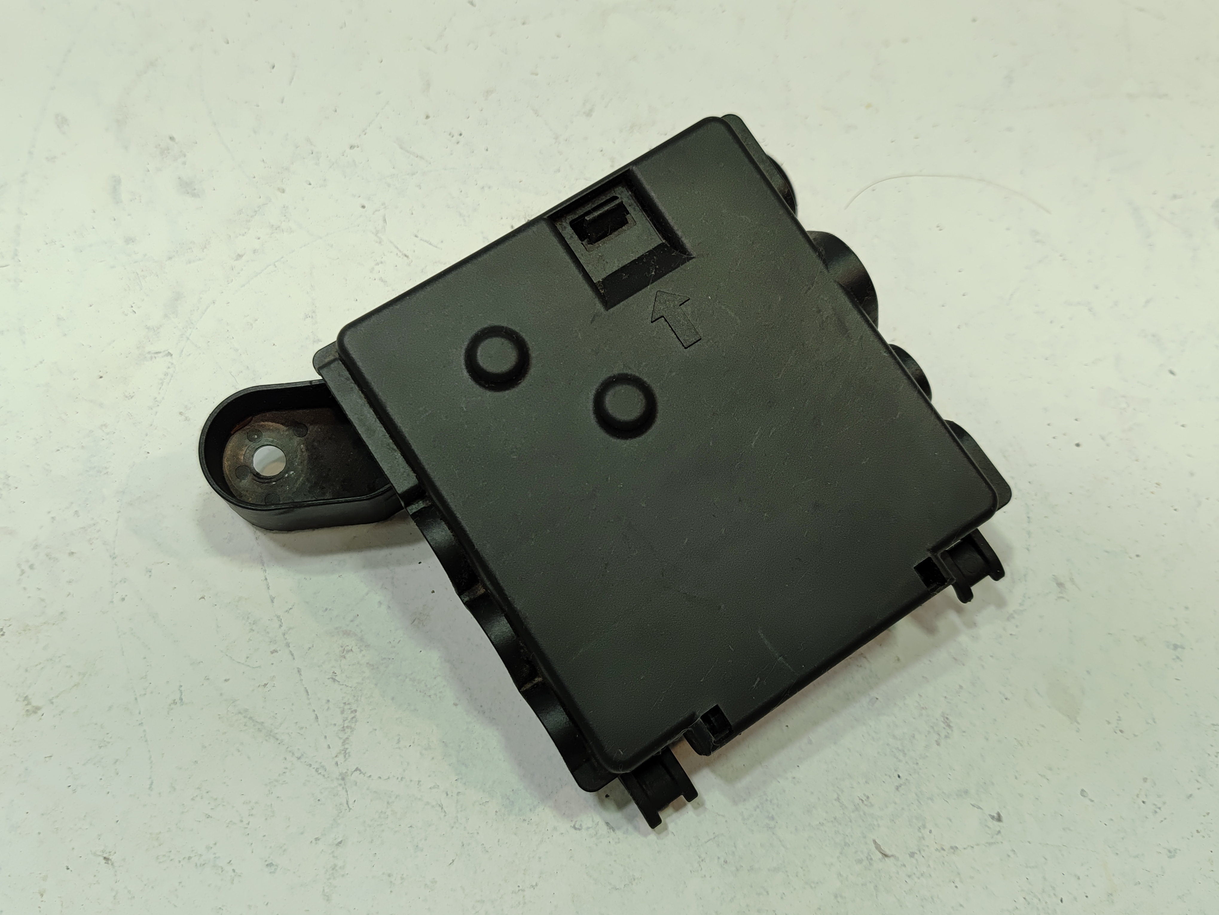 2012-2018 AUDI A6 QUATTRO BATTERY JUNCTION FUSE TERMINAL BOX OEM